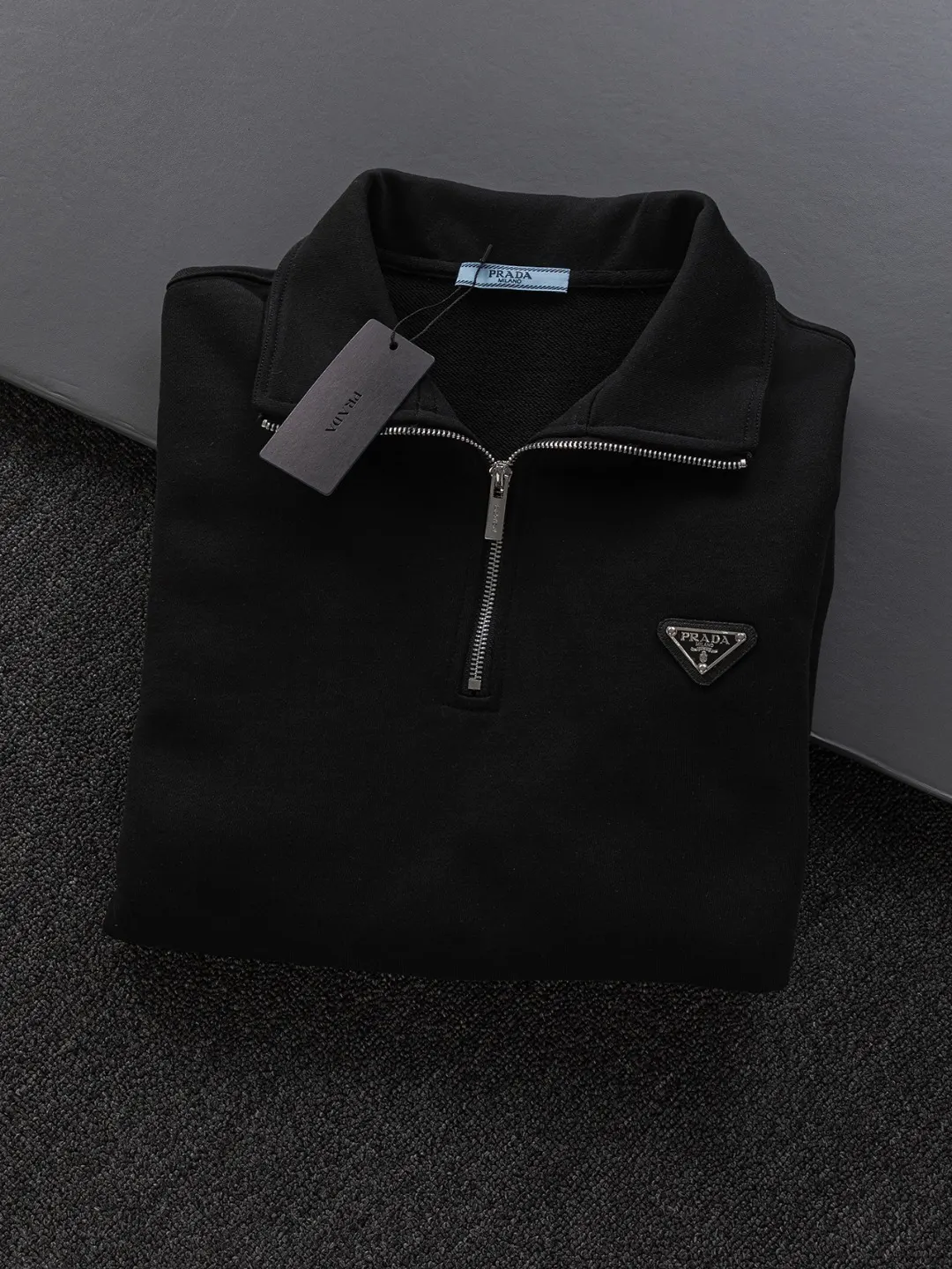 Triangle Logo Half-Zip Sweatshirt D20024125 — view 3