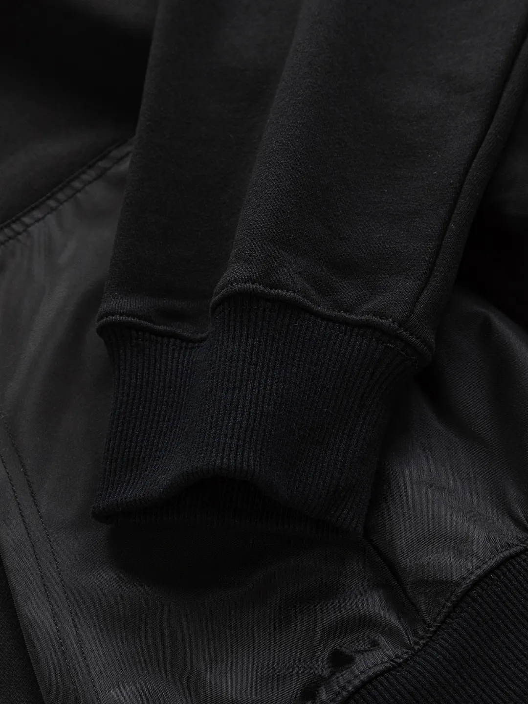 Triangle Logo Half-Zip Sweatshirt D20024125 — view 10