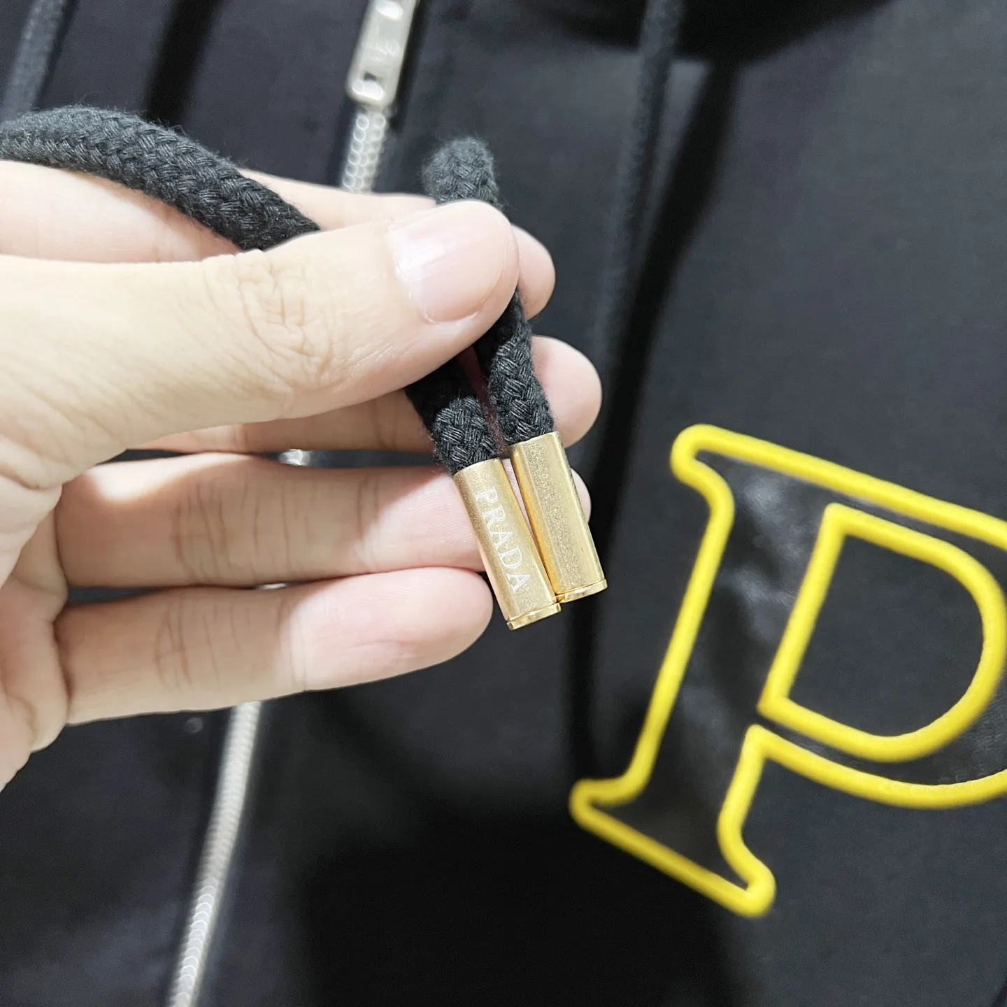 Logo-Embroidered Zip-Up Hooded Sweatshirt D20021362 — view 9
