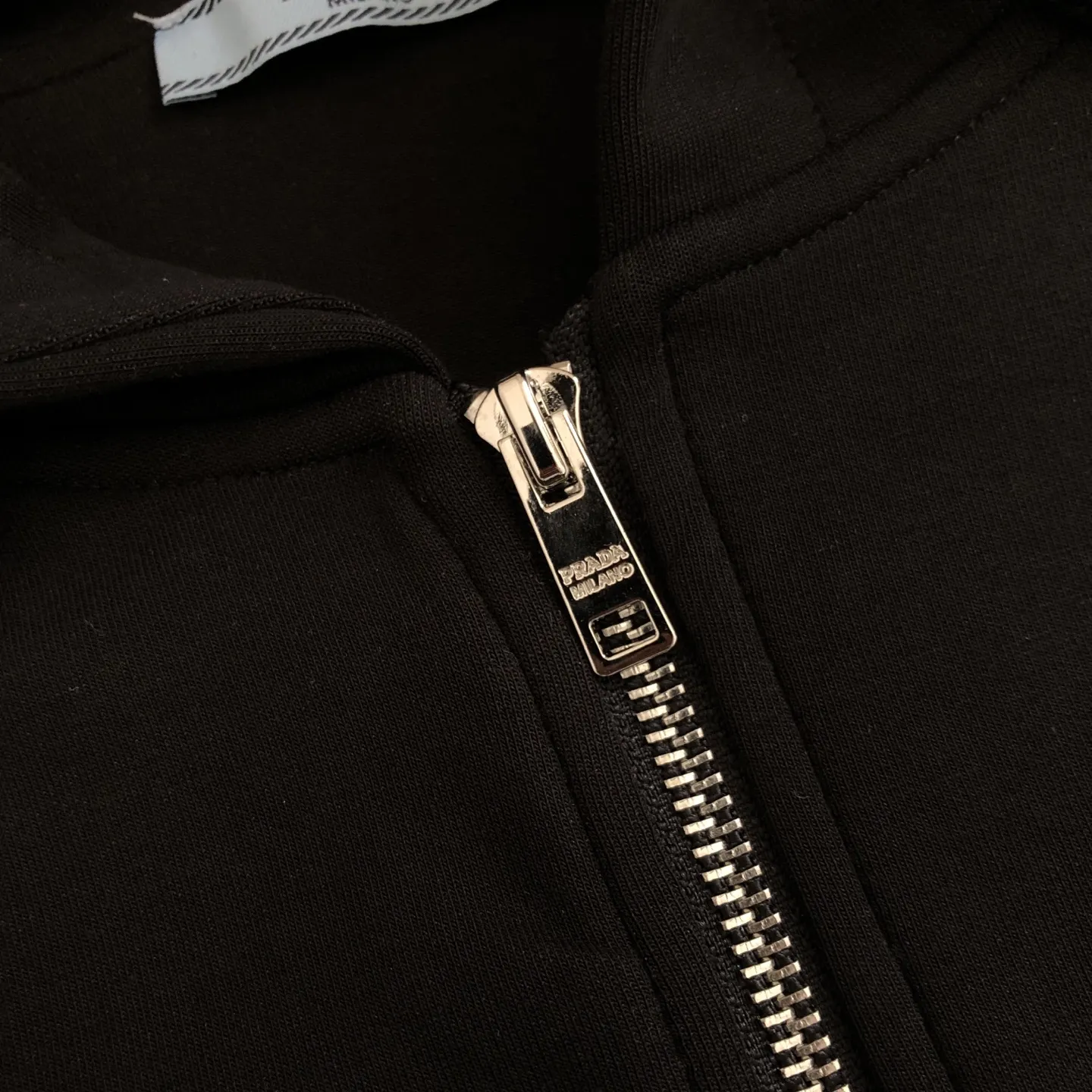 Logo-Badge Zip-Up Hooded Sweatshirt D20021387 — view 3