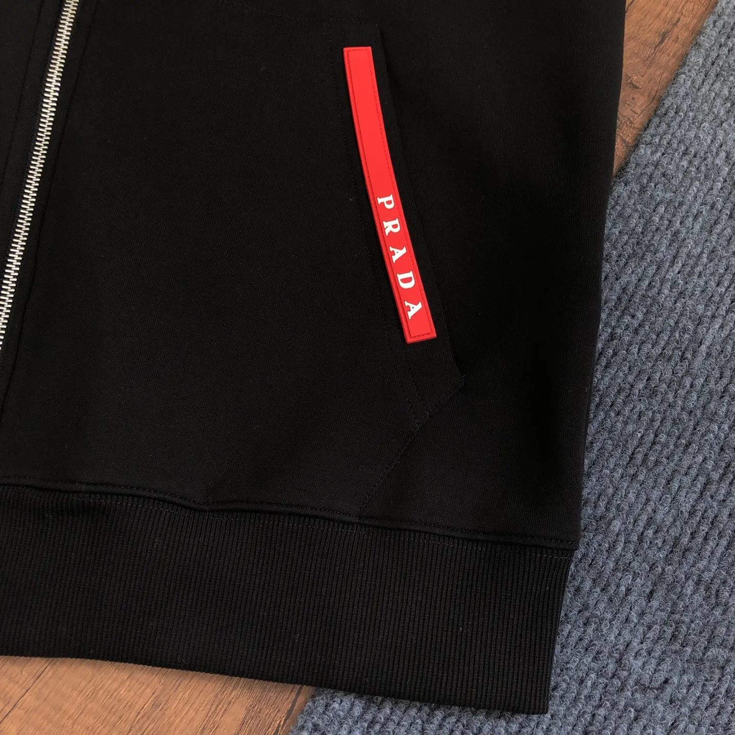 Logo-Badge Zip-Up Hooded Sweatshirt D20021387 — view 5