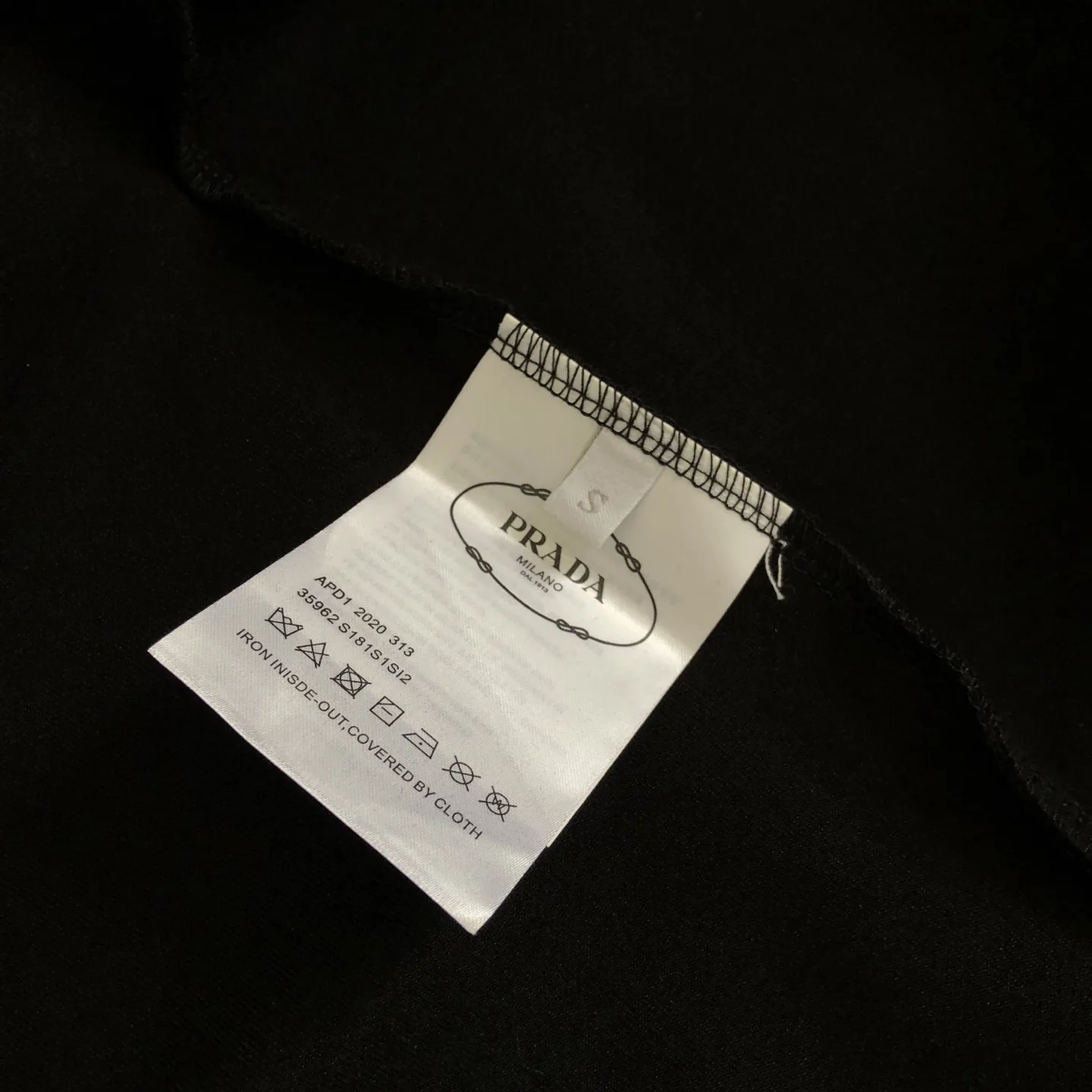 Logo-Badge Zip-Up Hooded Sweatshirt D20021387 — view 8