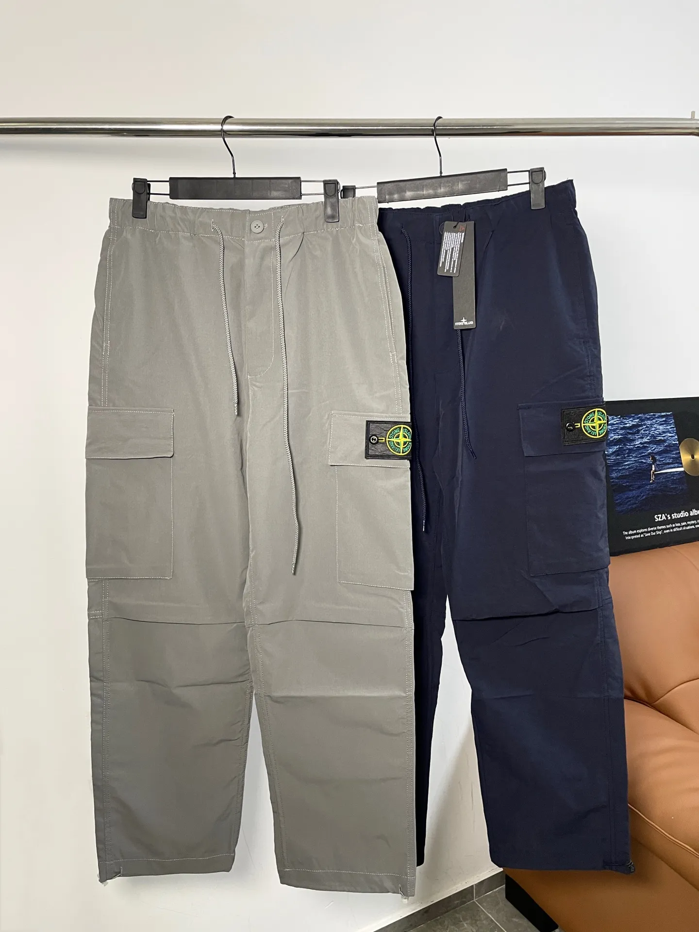 Stone Island Garment-Dyed Cargo Trousers D20021525