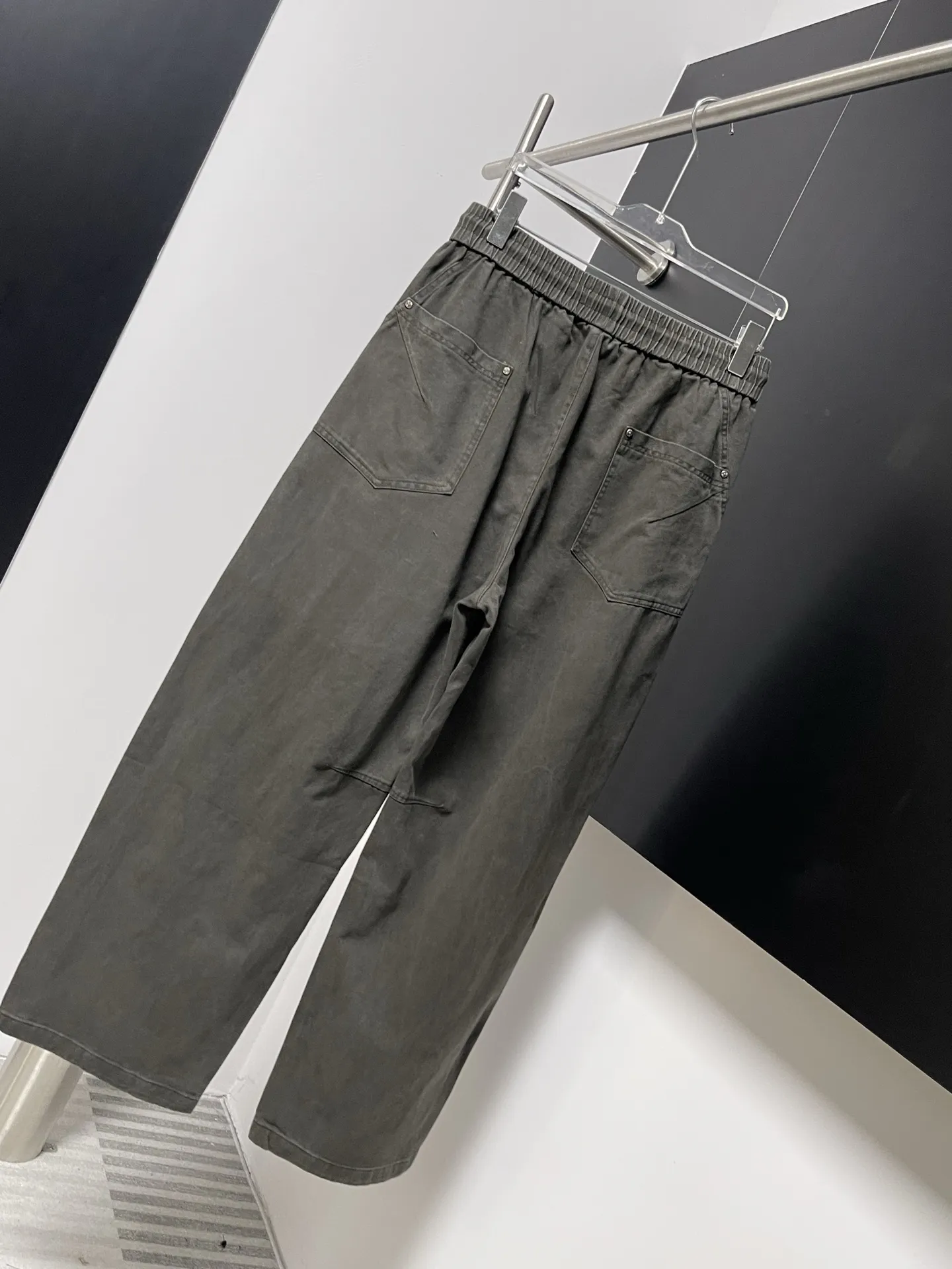 Logo Print Straight-Leg Canvas Trousers D20023925 — view 8