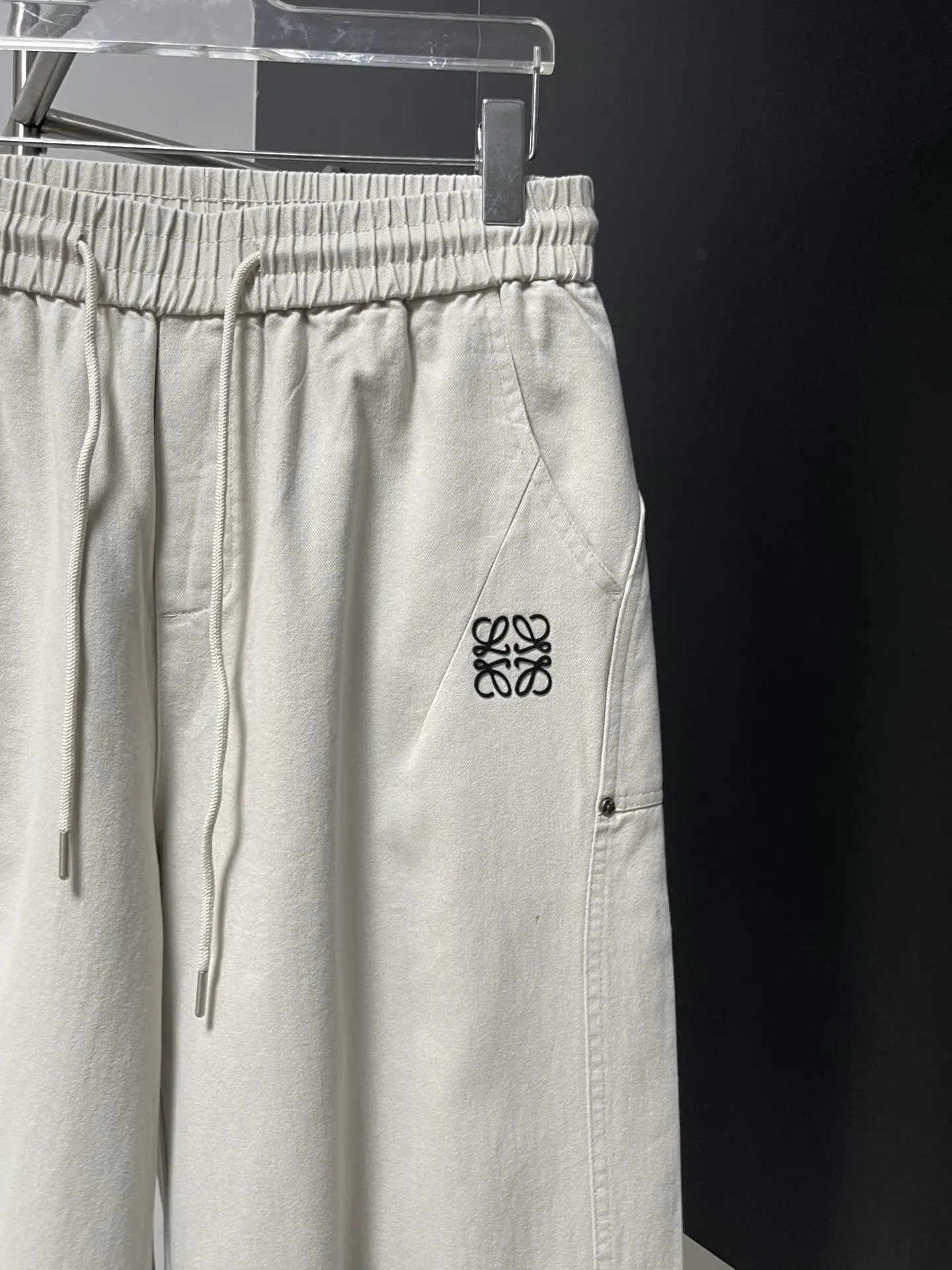 Logo-Print Straight-Leg Canvas Trousers D20023924 — view 3