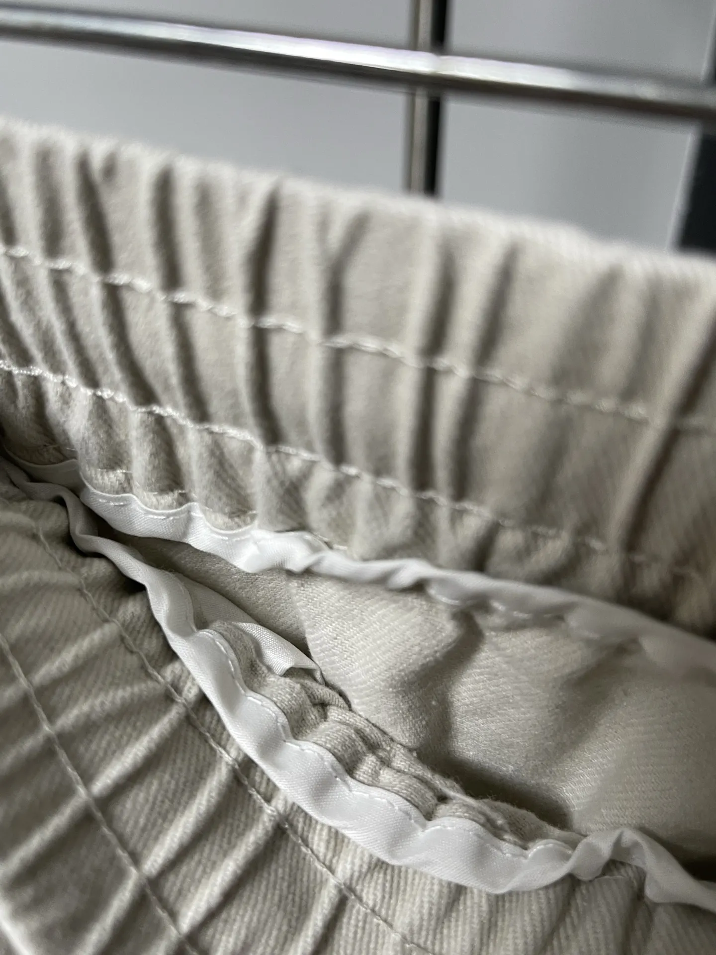 Logo-Print Straight-Leg Canvas Trousers D20023924 — view 4