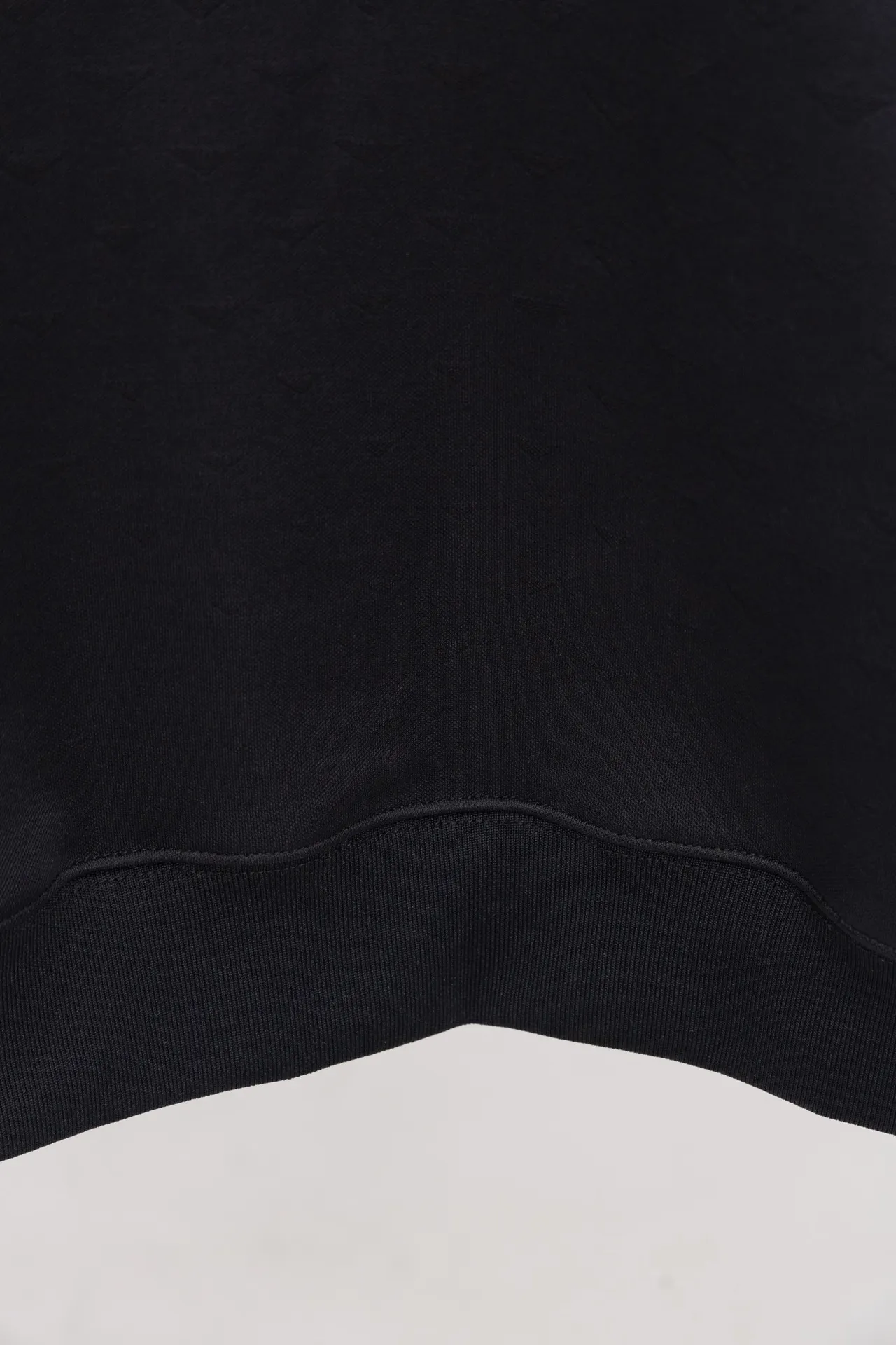 Triangle Jacquard Crew-Neck Sweatshirt D20021194 — view 8