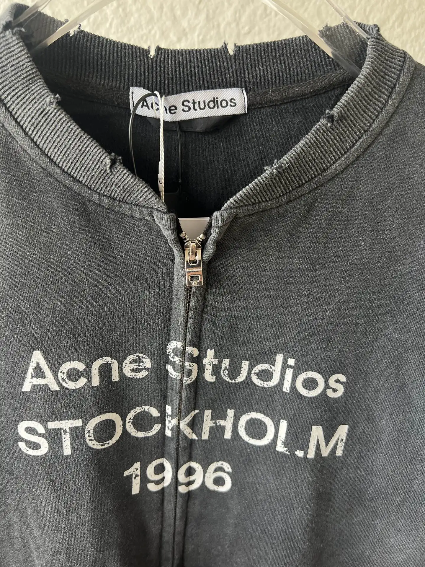 1996 Logo Distressed Zip-Up Sweatshirt D20522857 — view 3
