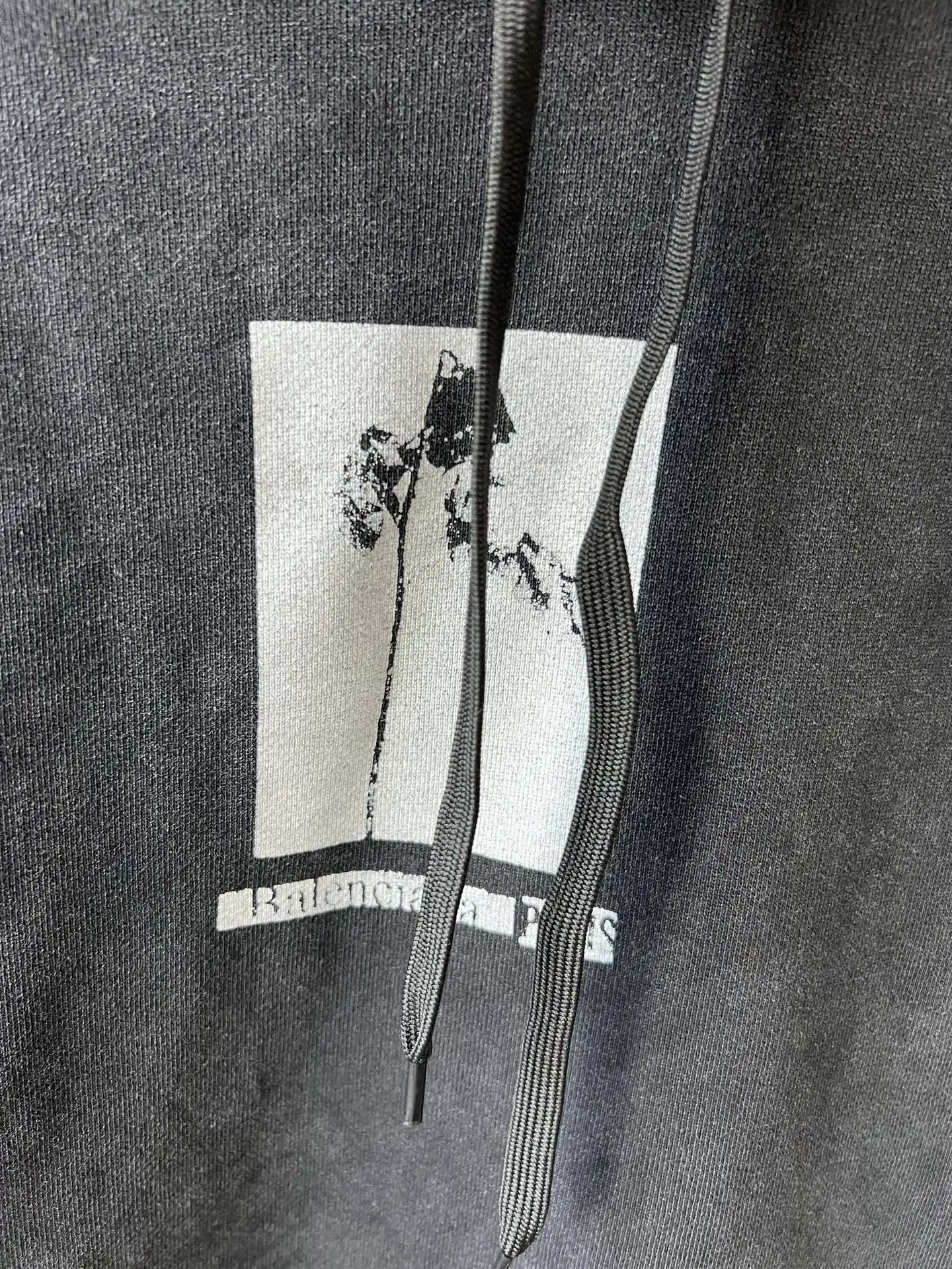 Distressed Graphic Print Oversized Hoodie D21022855 — view 3