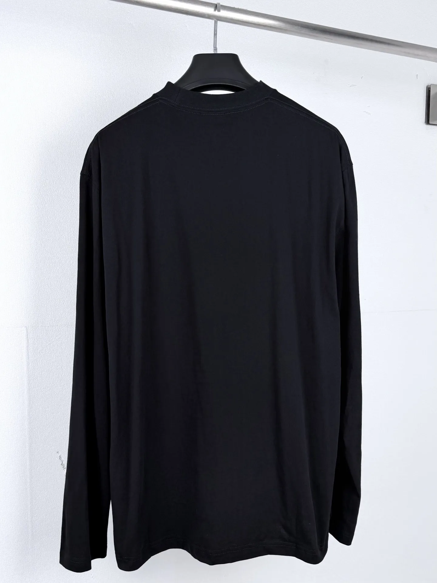 Tape Type Logo Long-Sleeve T-Shirt D21022858 — view 3