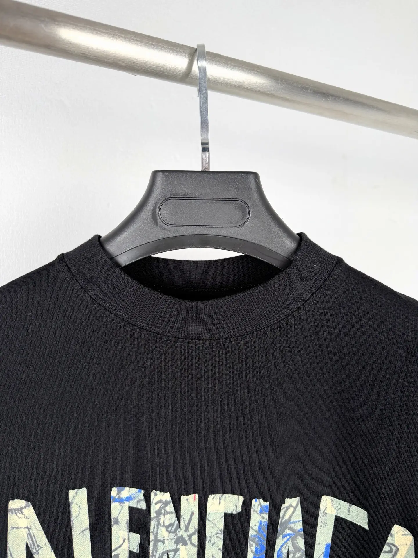 Tape Type Logo Long-Sleeve T-Shirt D21022858 — view 5