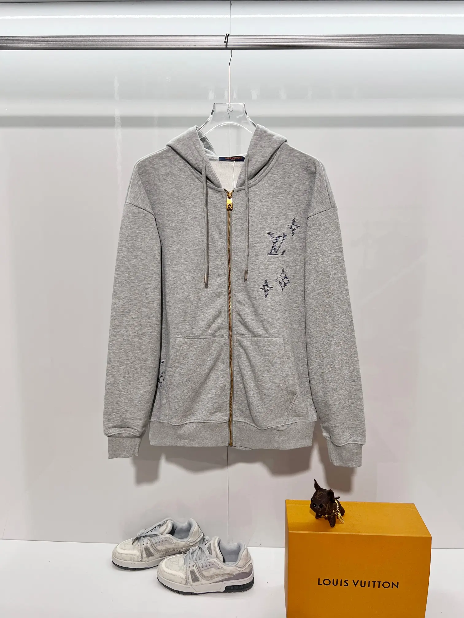 Embroidered Logo Zip-Up Hoodie D21024153