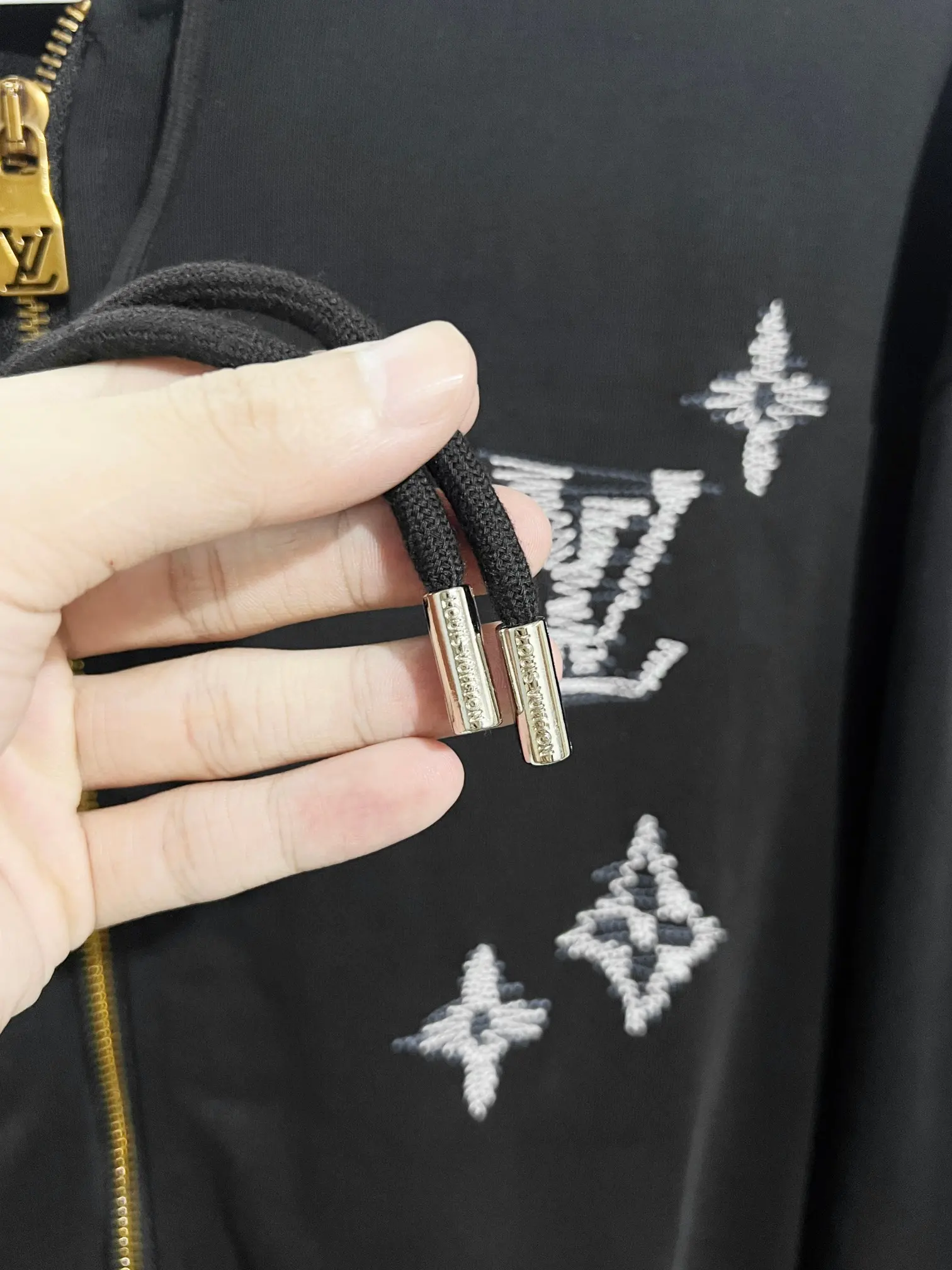 Embroidered Logo Zip-Up Hoodie D21024152 — view 5
