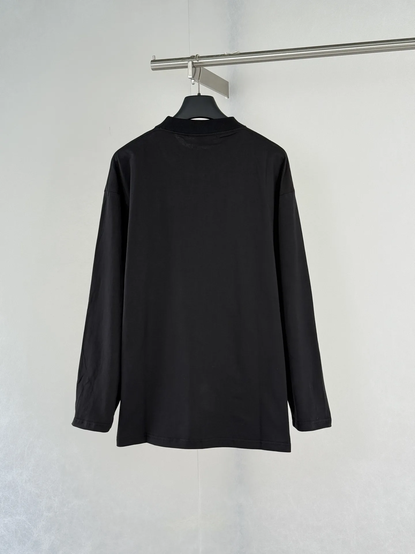 Graffiti Collage Logo Long-Sleeve T-Shirt D21521223 — view 2