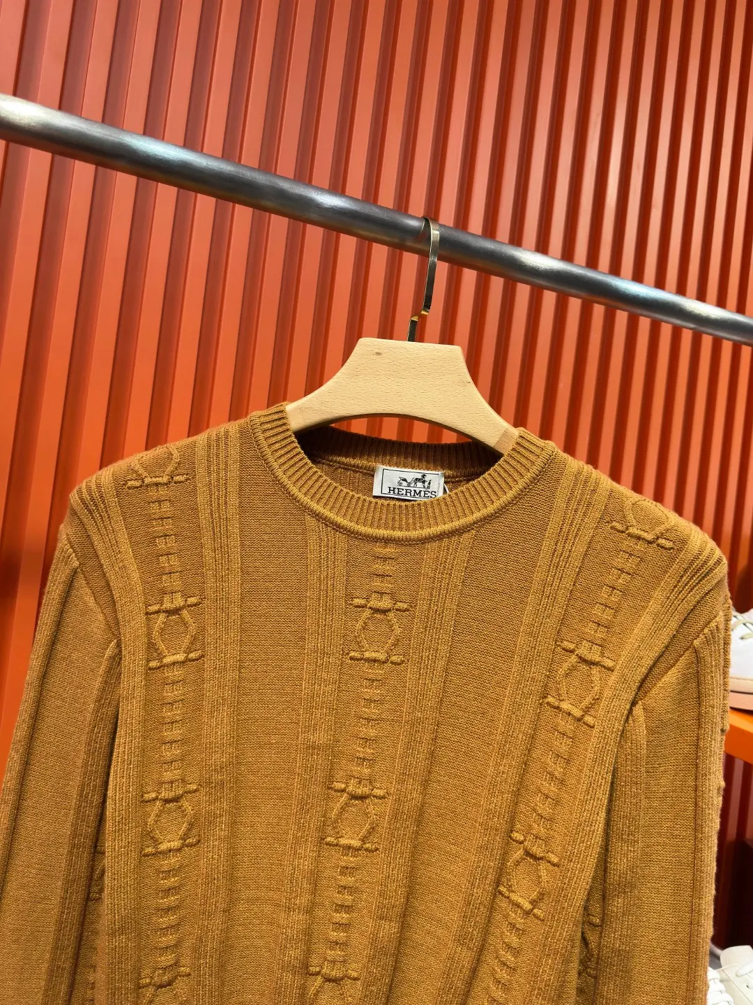 Embroidered Logo Wool-Cashmere Blend Sweater D21523324 — view 4