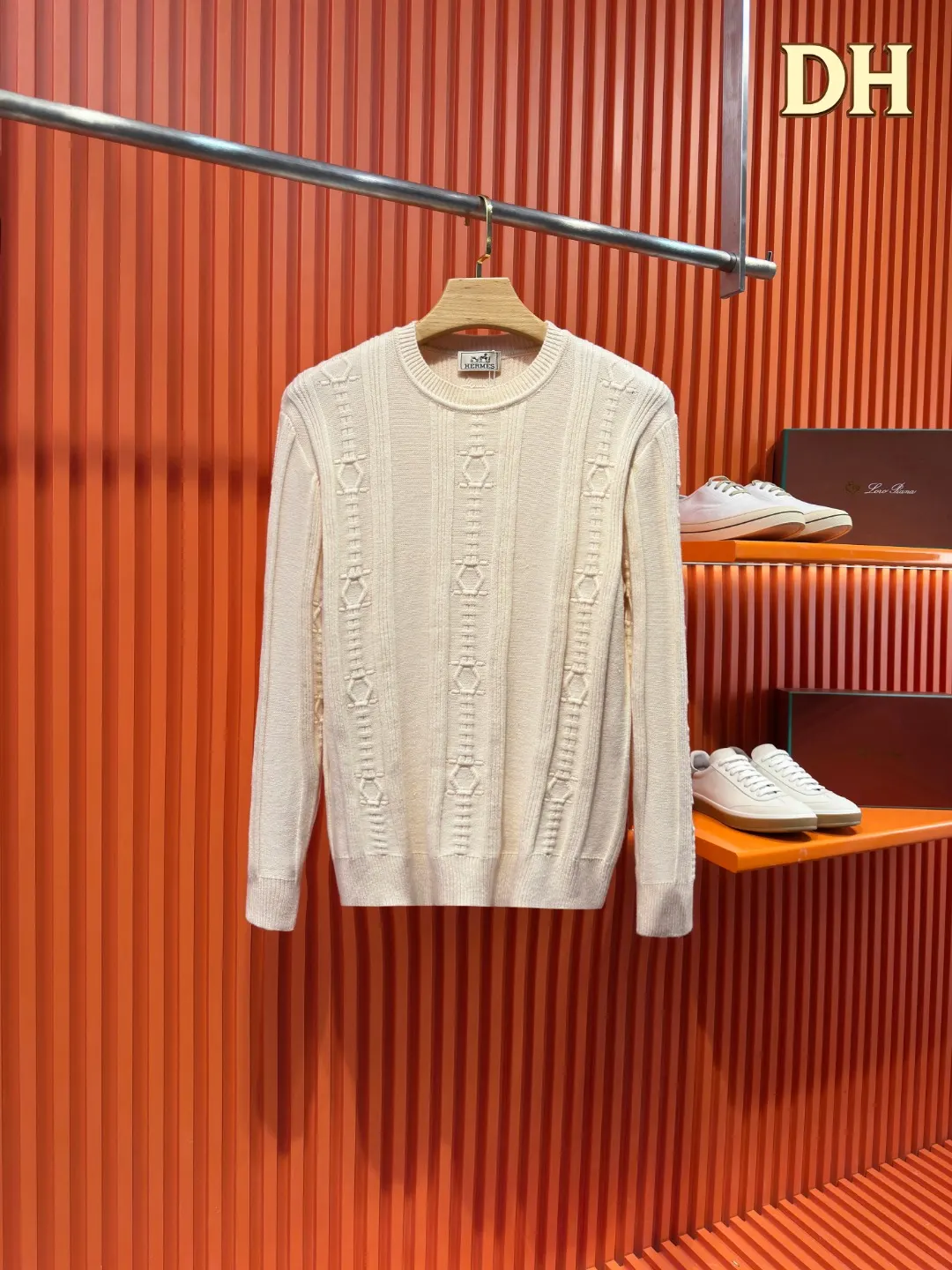 Embroidered Logo Wool-Cashmere Crew-Neck Sweater D21523326