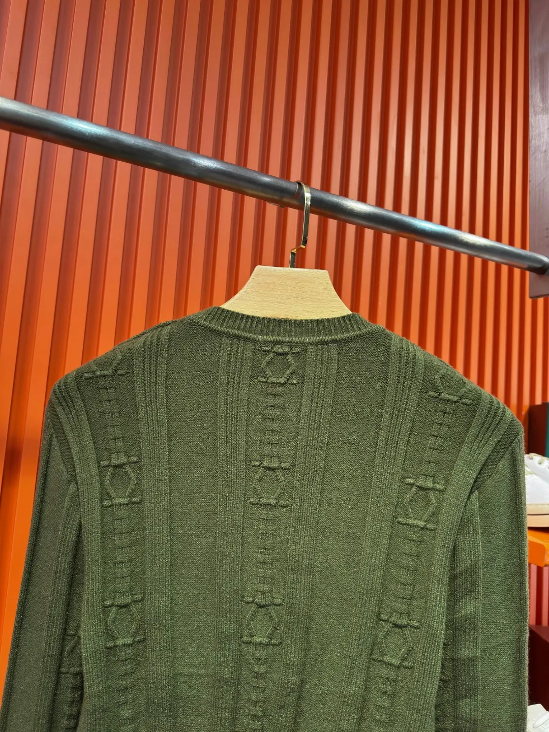 Logo-Embroidered Wool and Cashmere-Blend Sweater D21523325 — view 10
