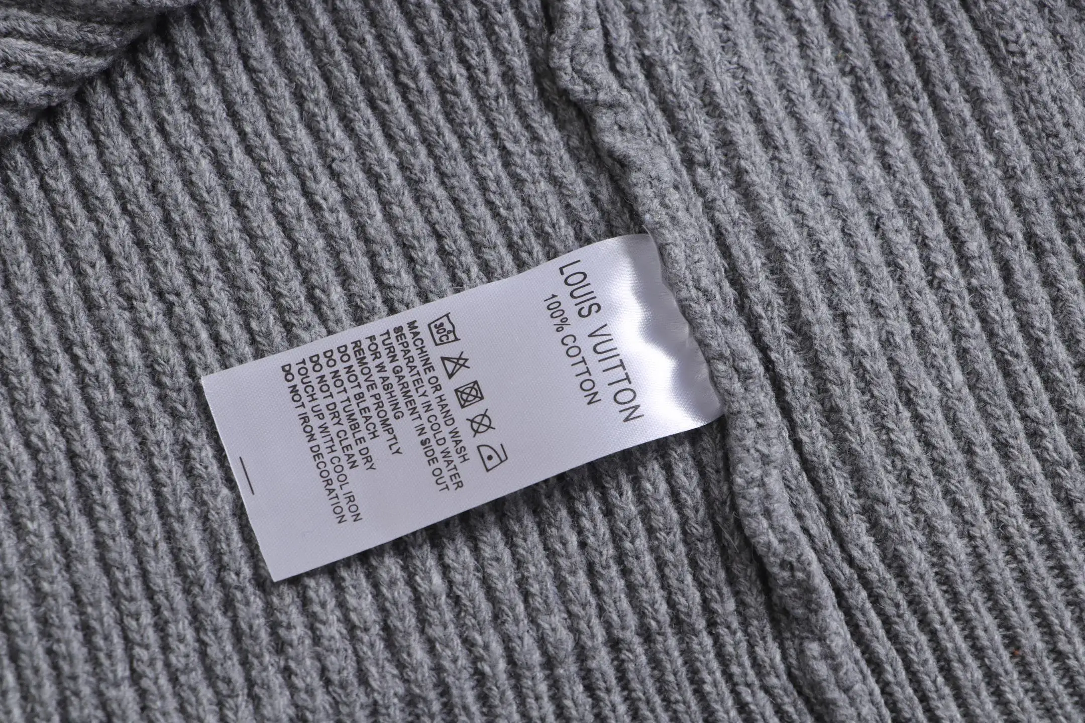 Logo-Embroidered Ribbed Wool Cardigan D22023354 — view 9