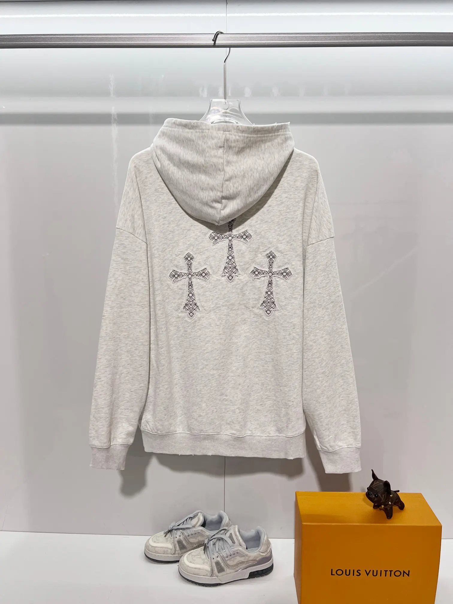 Embroidered Cross Logo Distressed Hoodie D22024141 — view 2