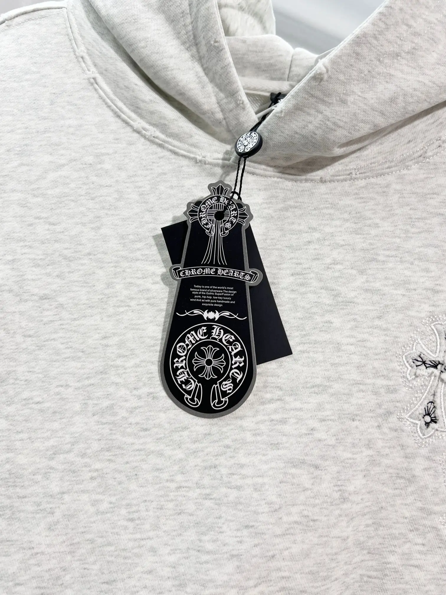Embroidered Cross Logo Distressed Hoodie D22024141 — view 6