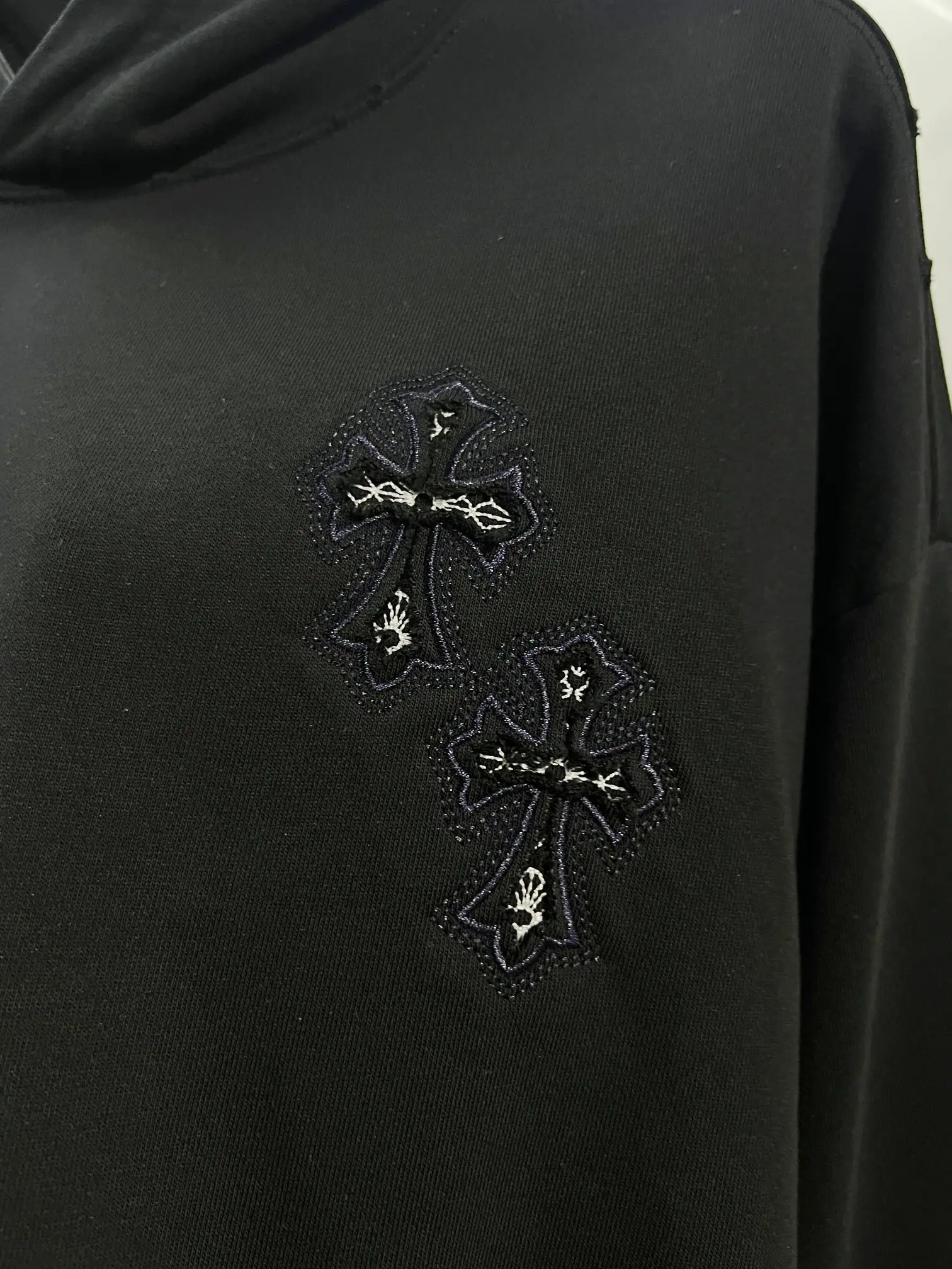 Cross Embroidered Distressed Hoodie D22024140 — view 4