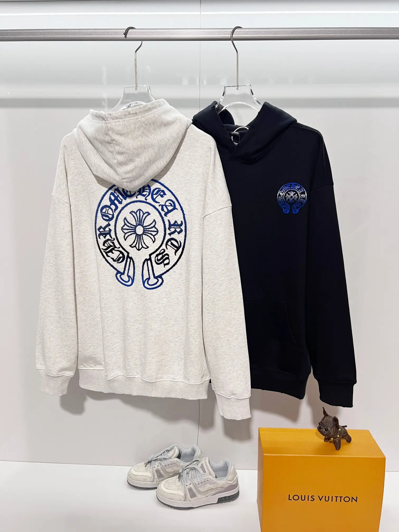Chrome Hearts Embroidered Horseshoe Logo Hoodie D22024142 — view 11