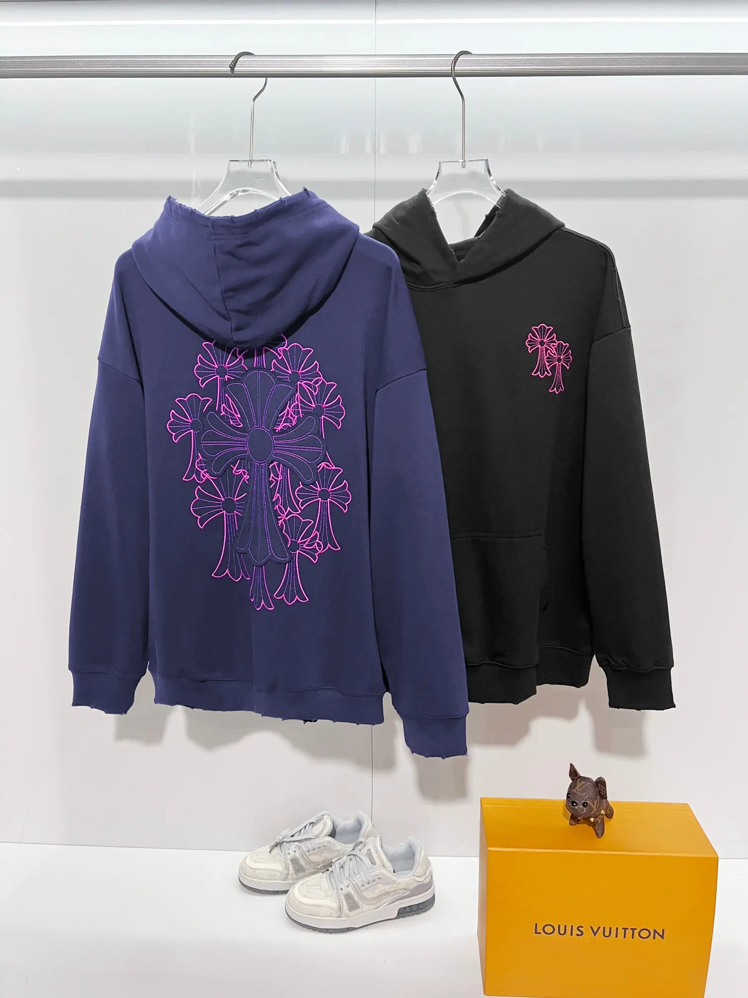 Cross Patch Distressed Cotton-Jersey Hoodie D22024151 — view 11