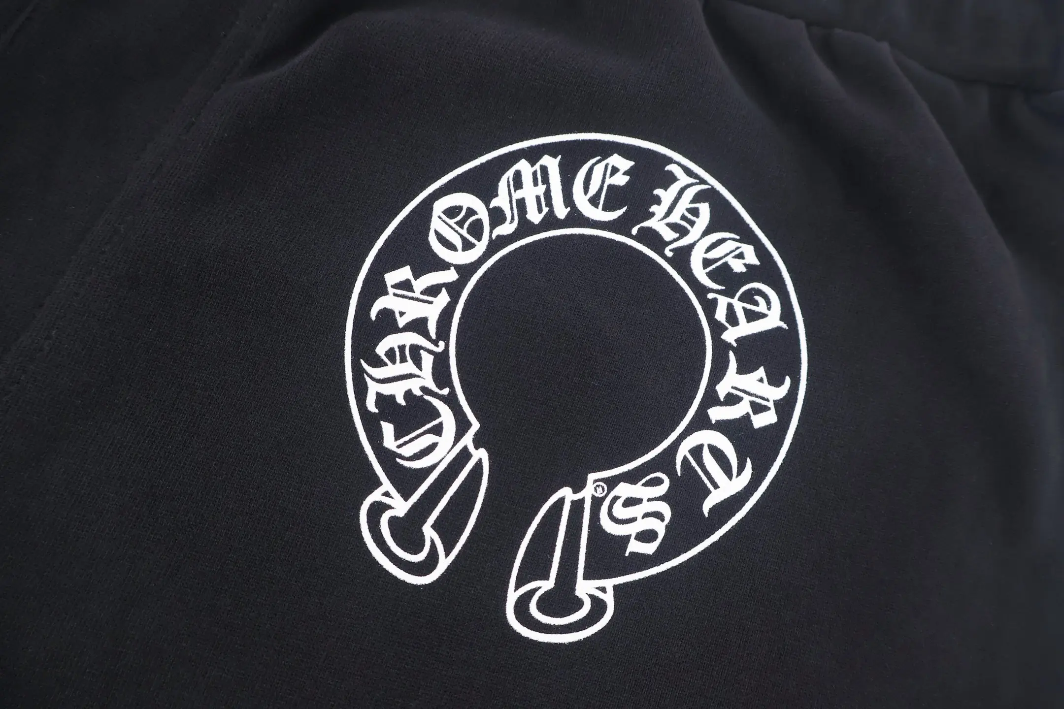 Horseshoe Logo Cotton Sweat Shorts D22021155 — view 4