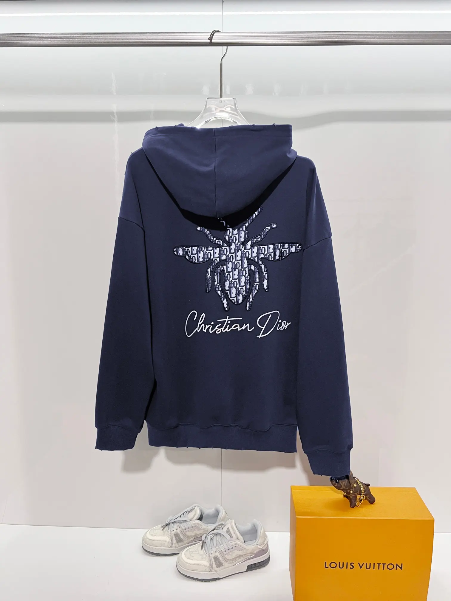 Logo Embroidery Distressed Cotton Hoodie D22024135 — view 2