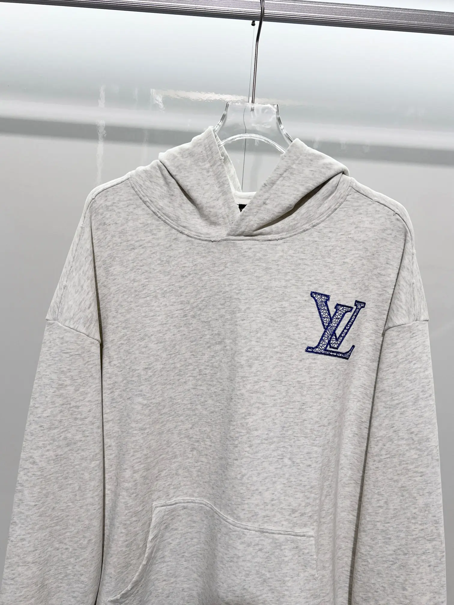 Logo Embroidered Distressed Cotton Hoodie D22024137 — view 3