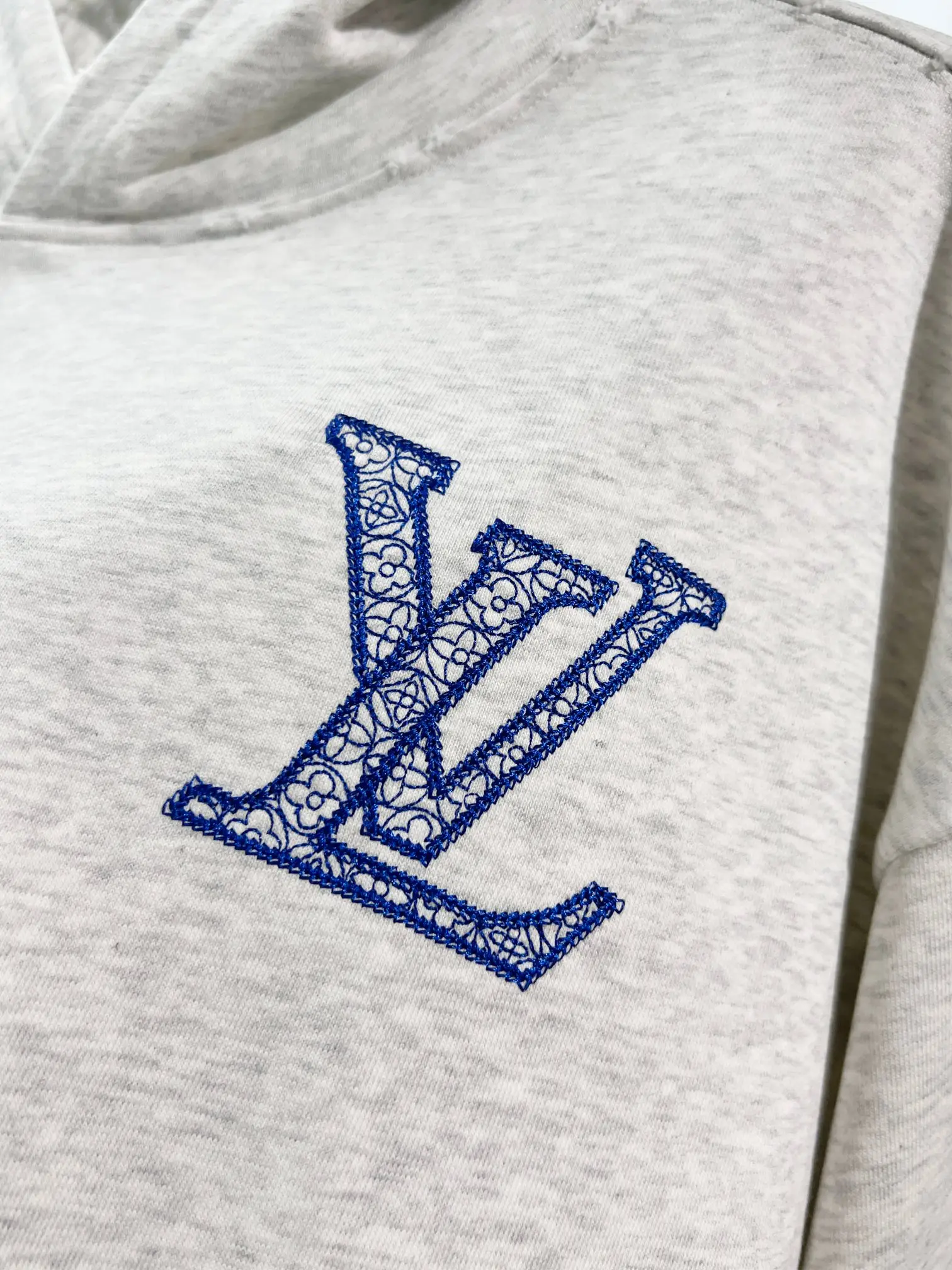 Logo Embroidered Distressed Cotton Hoodie D22024137 — view 4