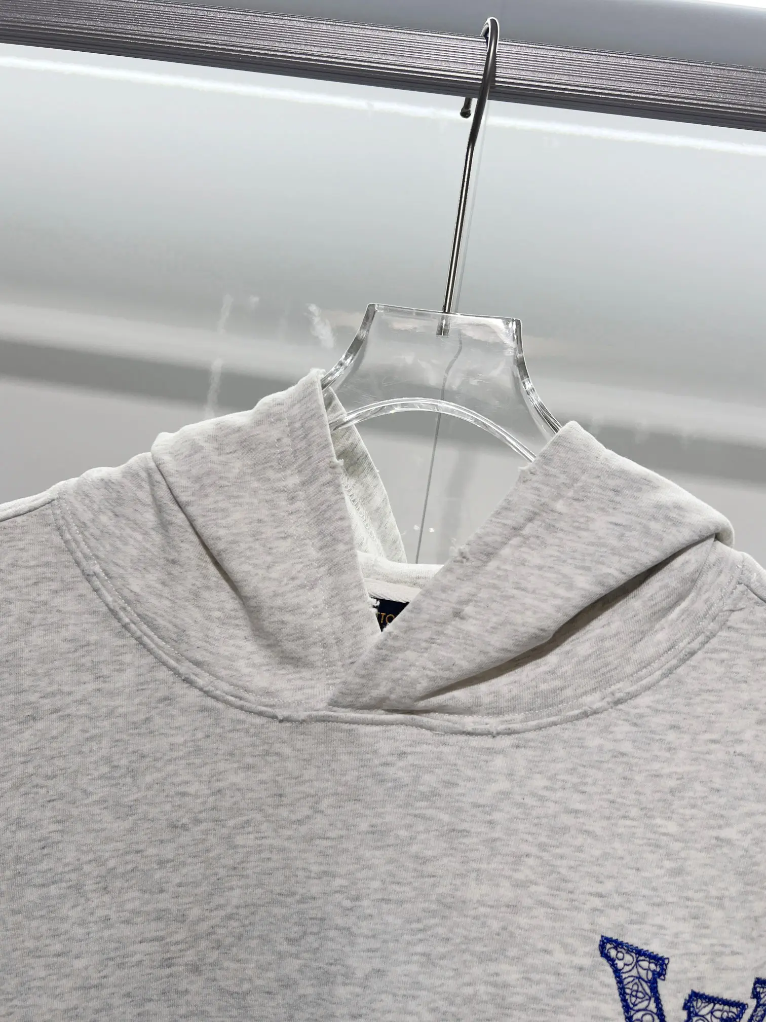 Logo Embroidered Distressed Cotton Hoodie D22024137 — view 7