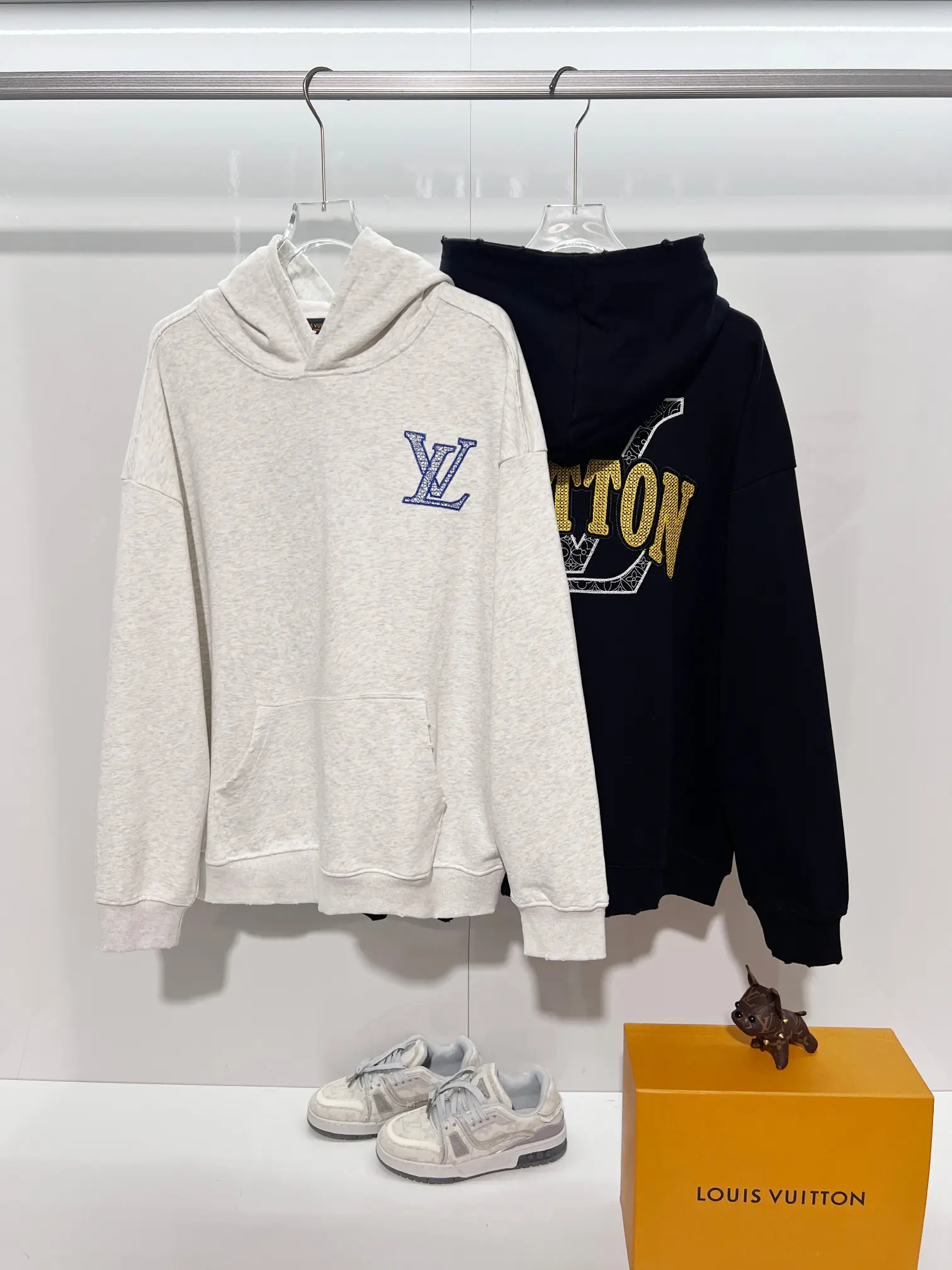 Logo Embroidered Distressed Cotton Hoodie D22024137 — view 10