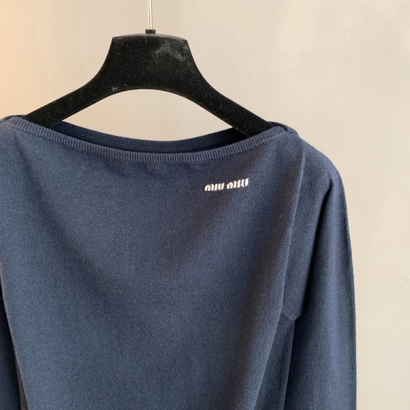 Off-the-Shoulder Wool Knit Sweater D22024191 — view 3