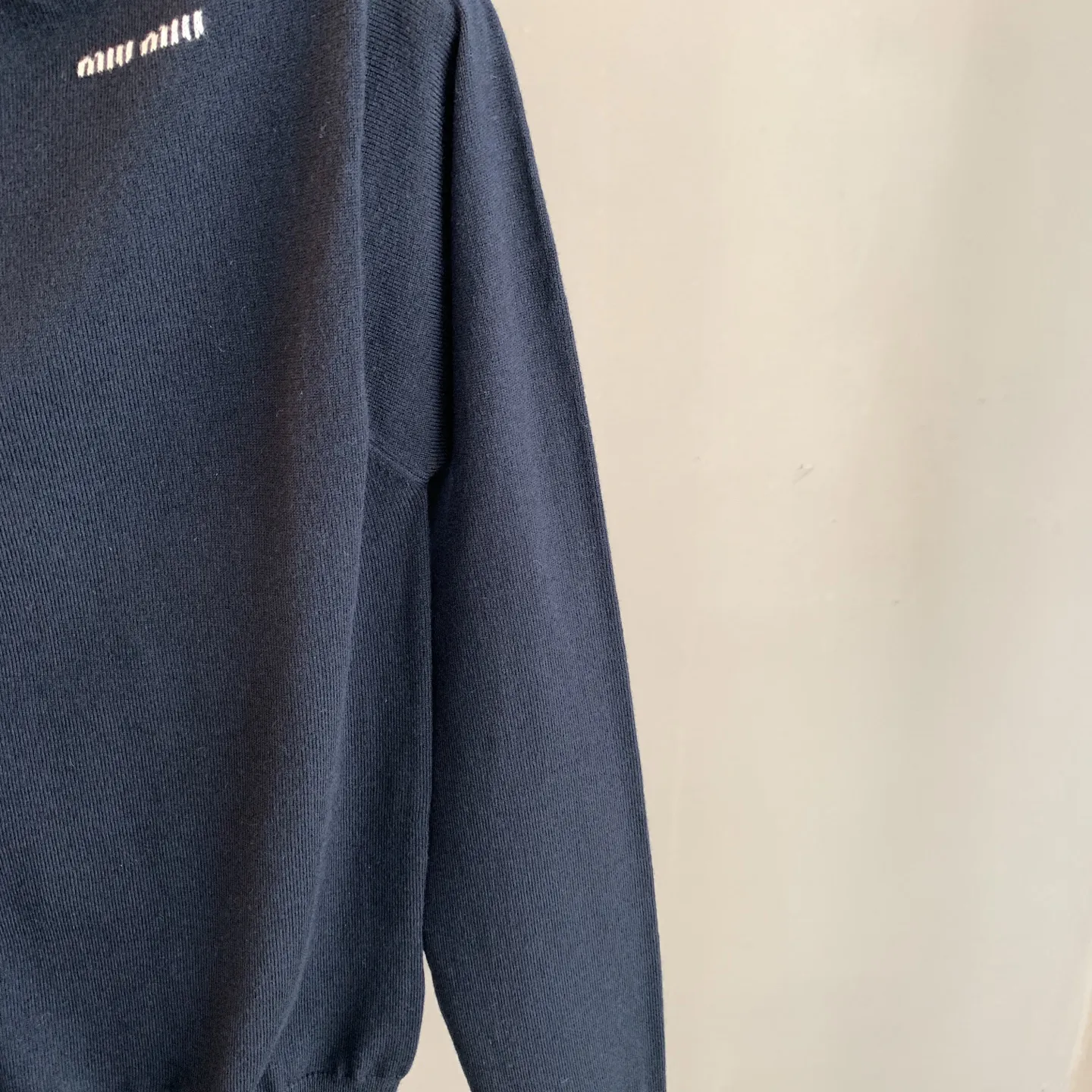 Off-the-Shoulder Wool Knit Sweater D22024191 — view 8