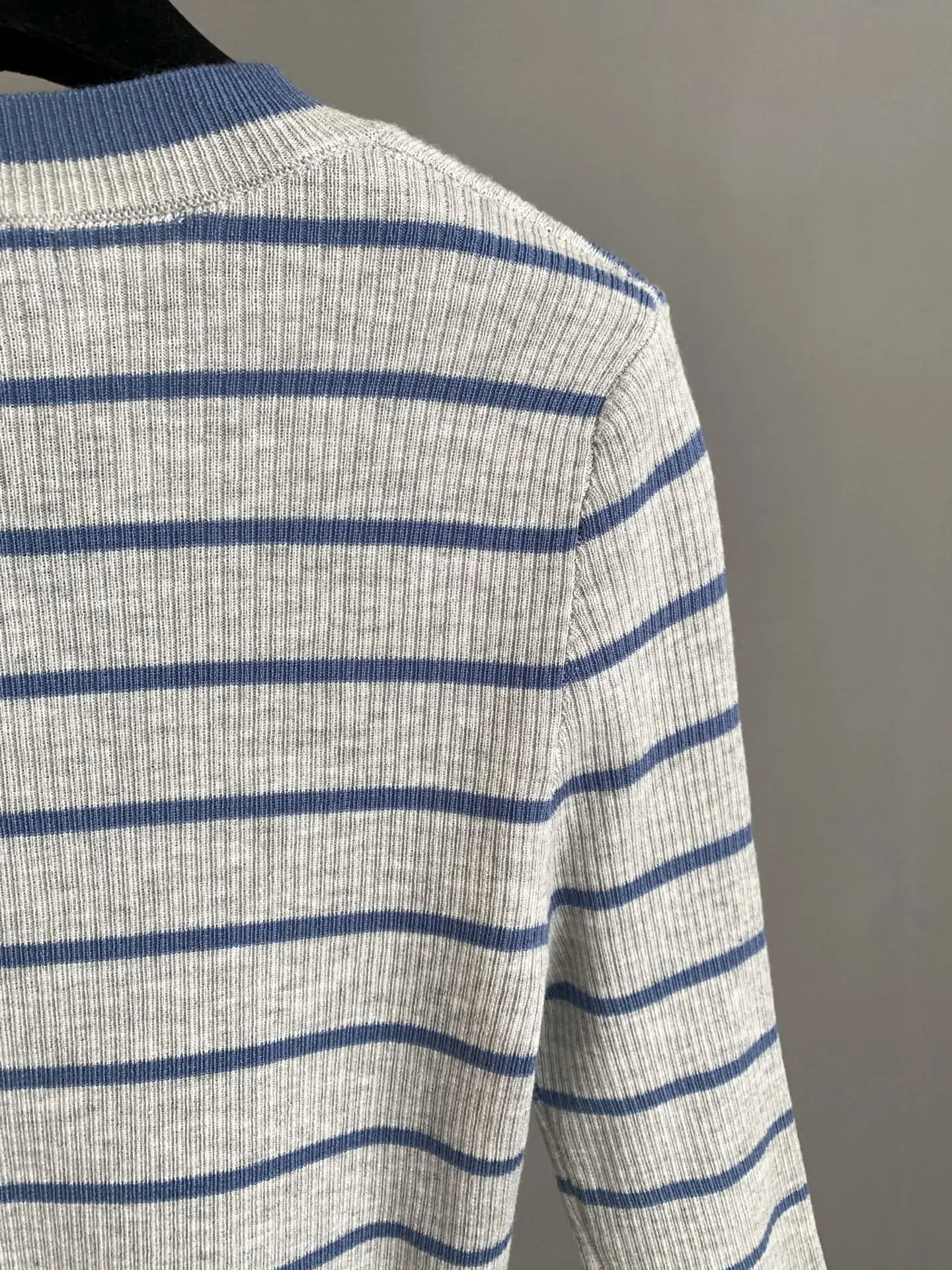 Logo Intarsia Striped Wool Knit Top D22024056 — view 4