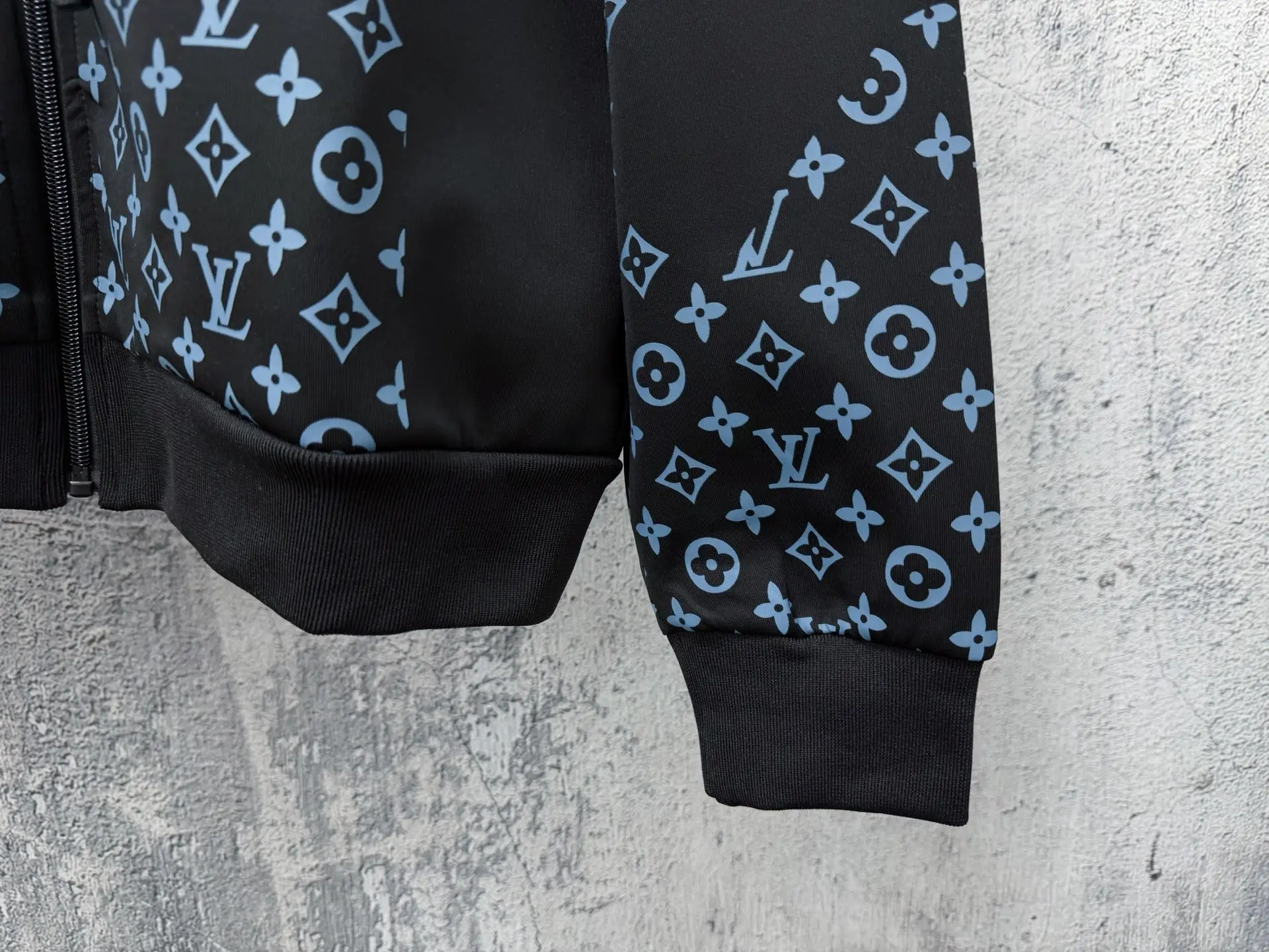 Monogram Print Zip-Up Hoodie D22524761 — view 6