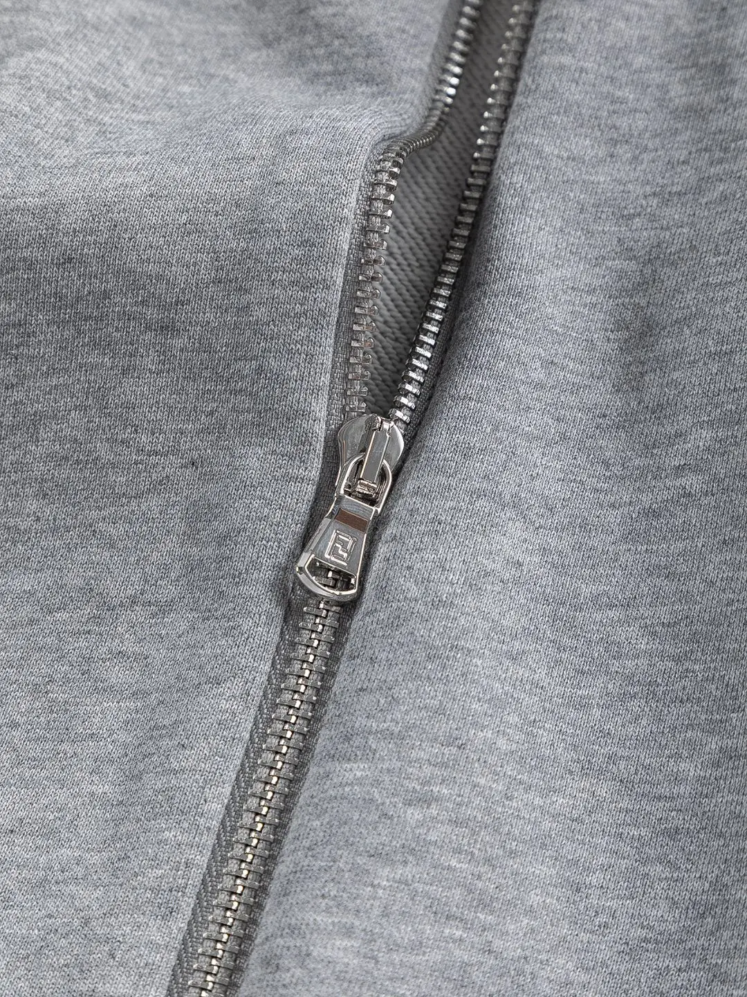Logo-Embroidered Zip-Up Hooded Gilet D22524120 — view 6