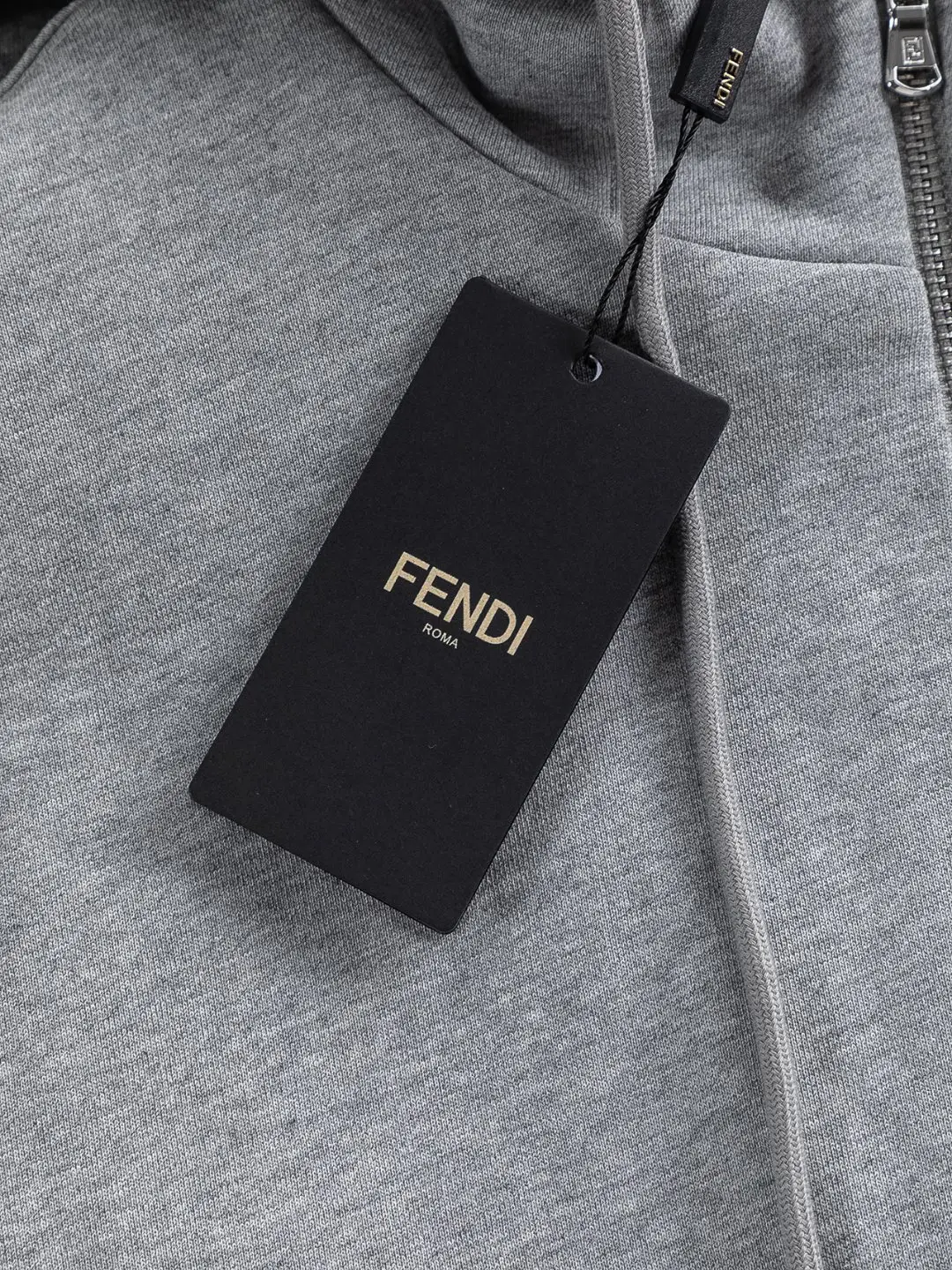 Logo-Embroidered Zip-Up Hooded Gilet D22524120 — view 14