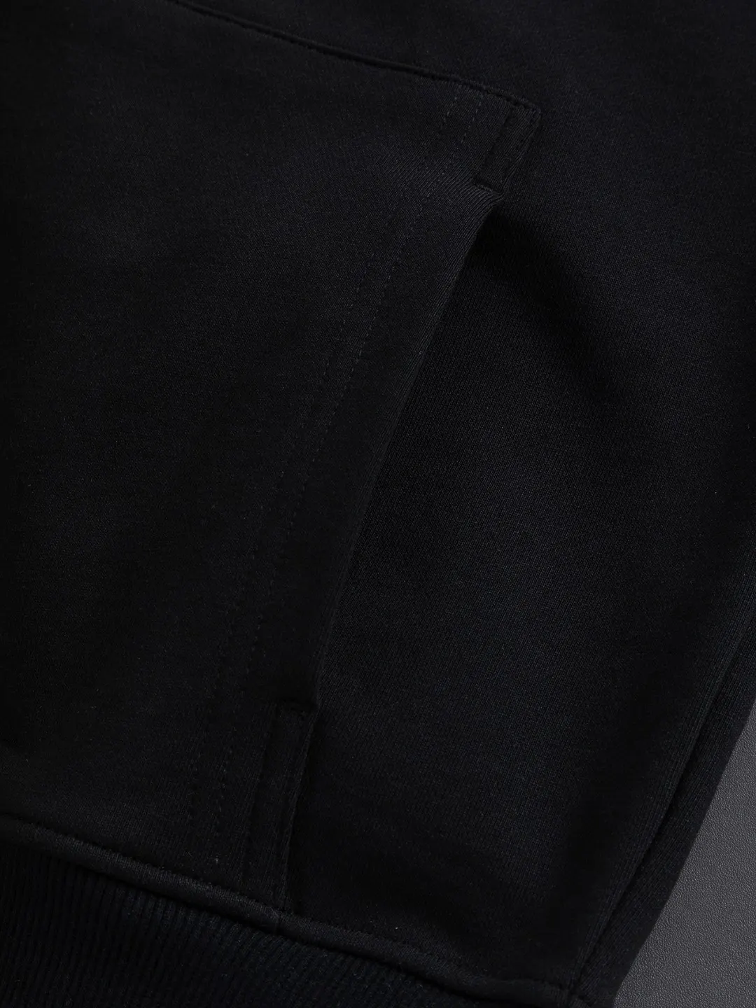Logo-Embroidered Zip-Up Hooded Gilet D22524121 — view 7