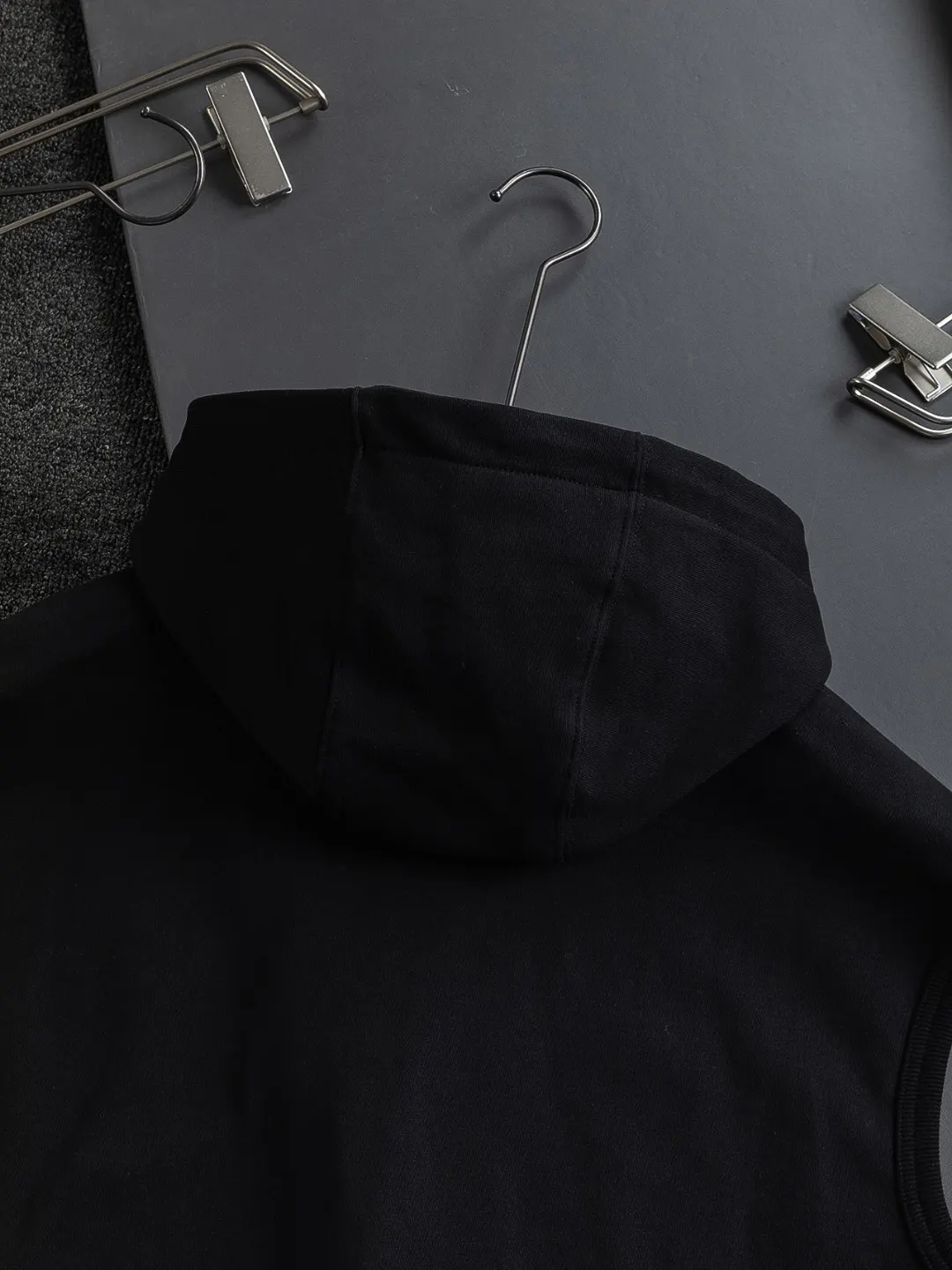 Logo-Embroidered Zip-Up Hooded Gilet D22524121 — view 8
