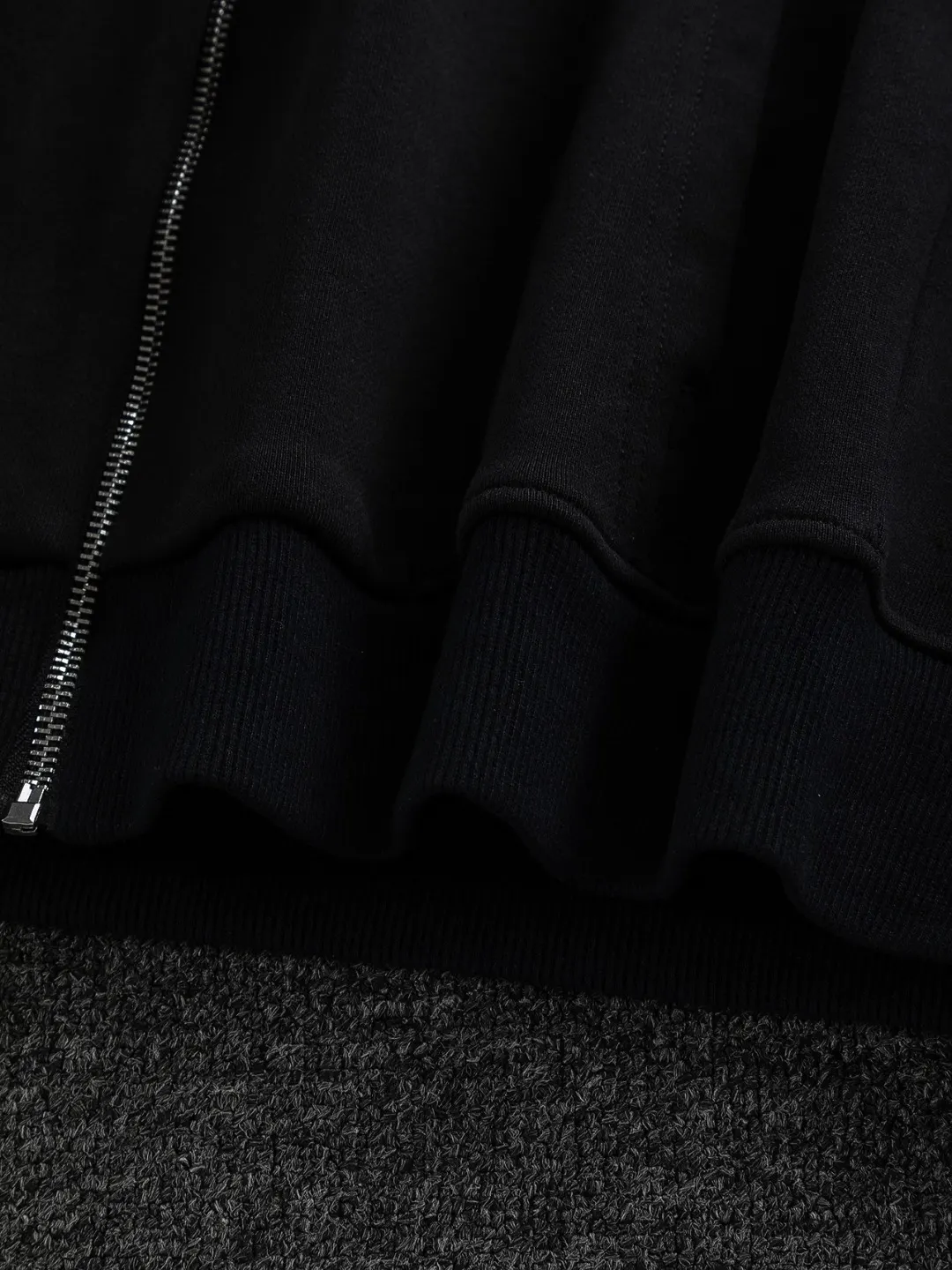 Logo-Embroidered Zip-Up Hooded Gilet D22524121 — view 9