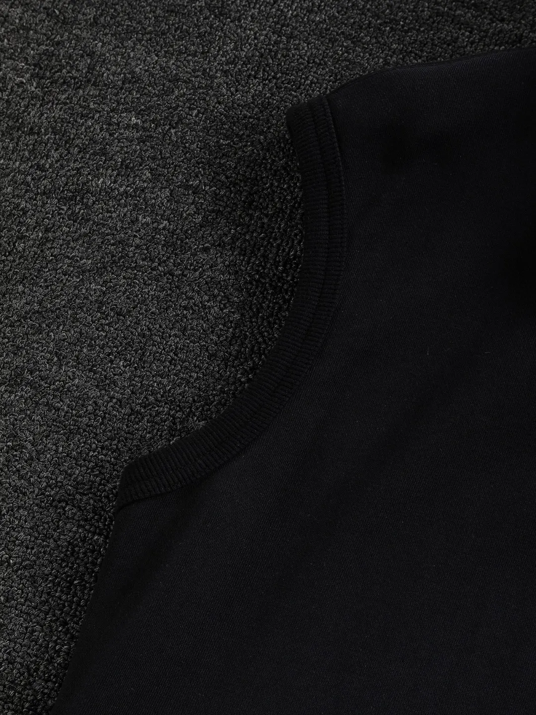 Logo-Embroidered Zip-Up Hooded Gilet D22524121 — view 11