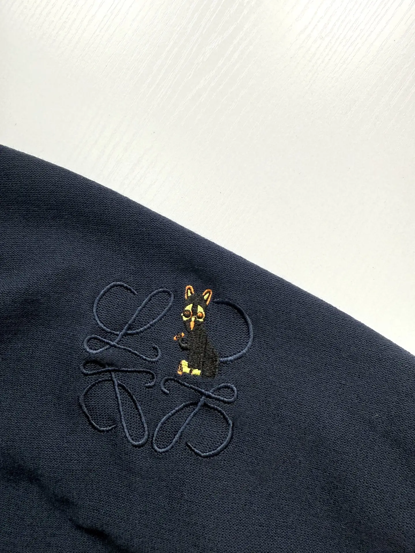 Anagram Animal Embroidery Crew-Neck Sweater D22523916 — view 7