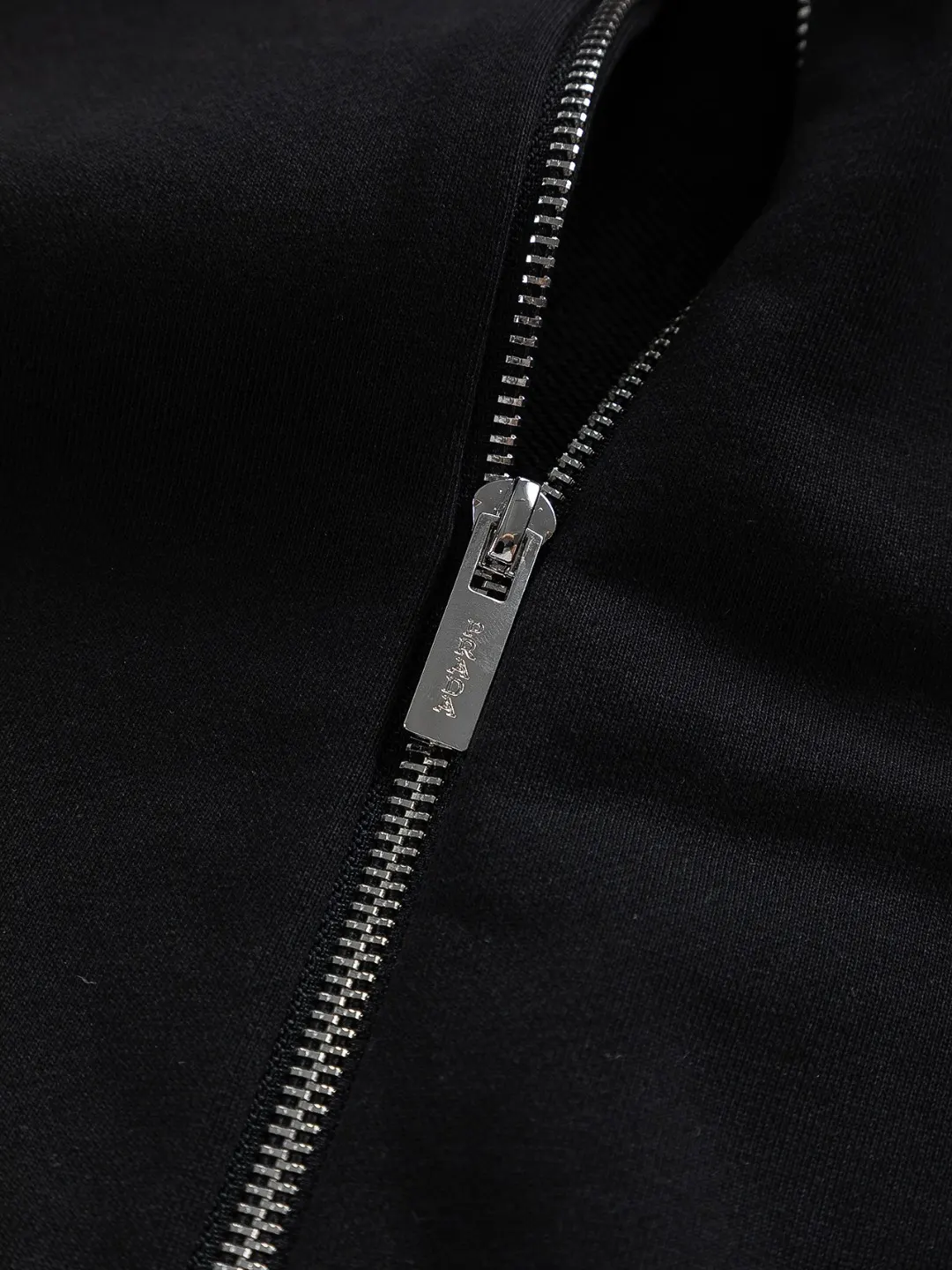 Logo-Appliqué Zip-Up Hooded Gilet D22524118 — view 7