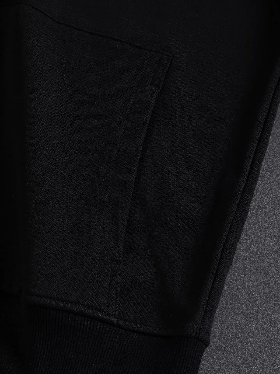 Logo-Appliqué Zip-Up Hooded Gilet D22524118 — view 9