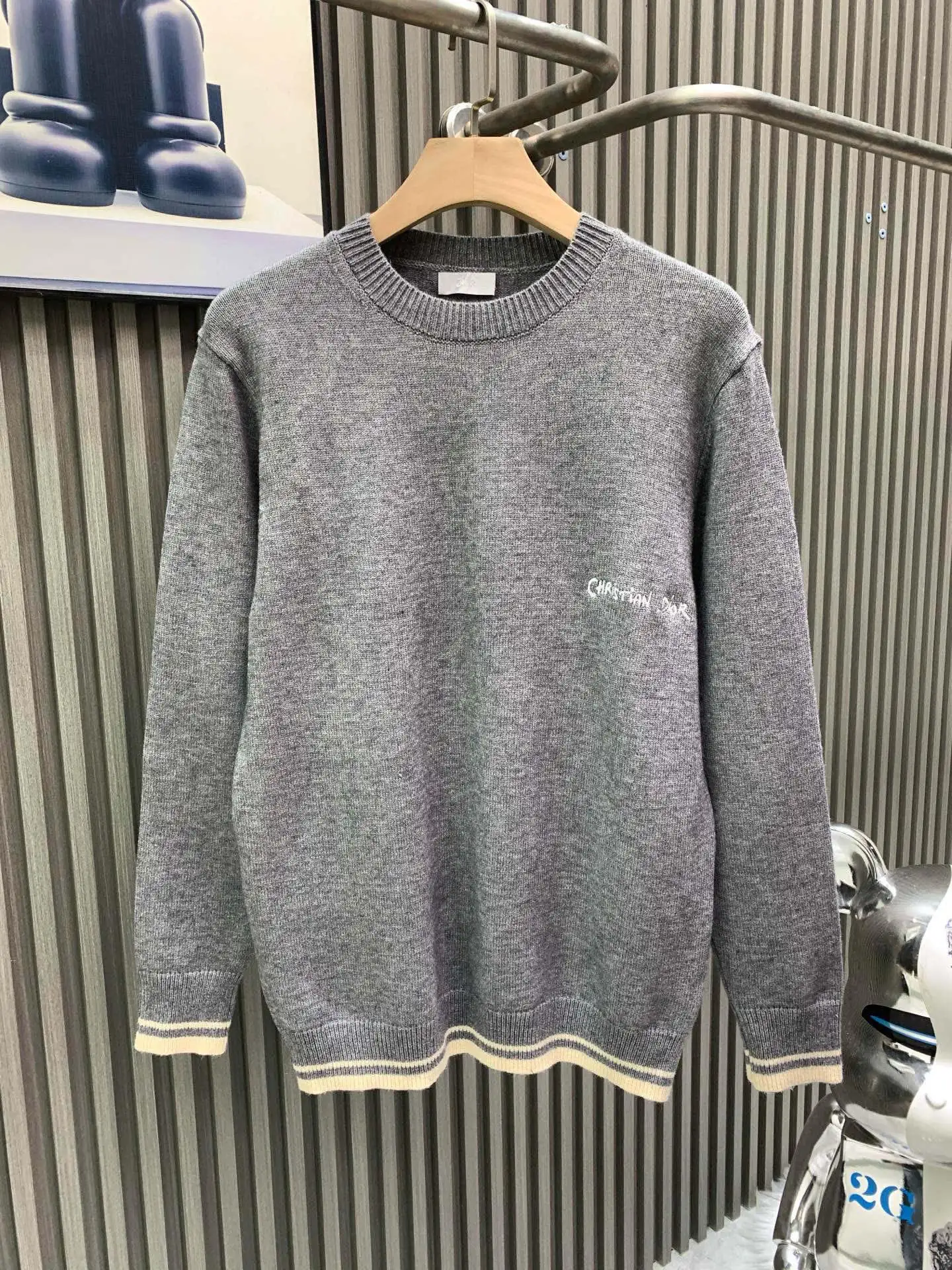 Logo Embroidered Wool-Blend Sweater D23023927
