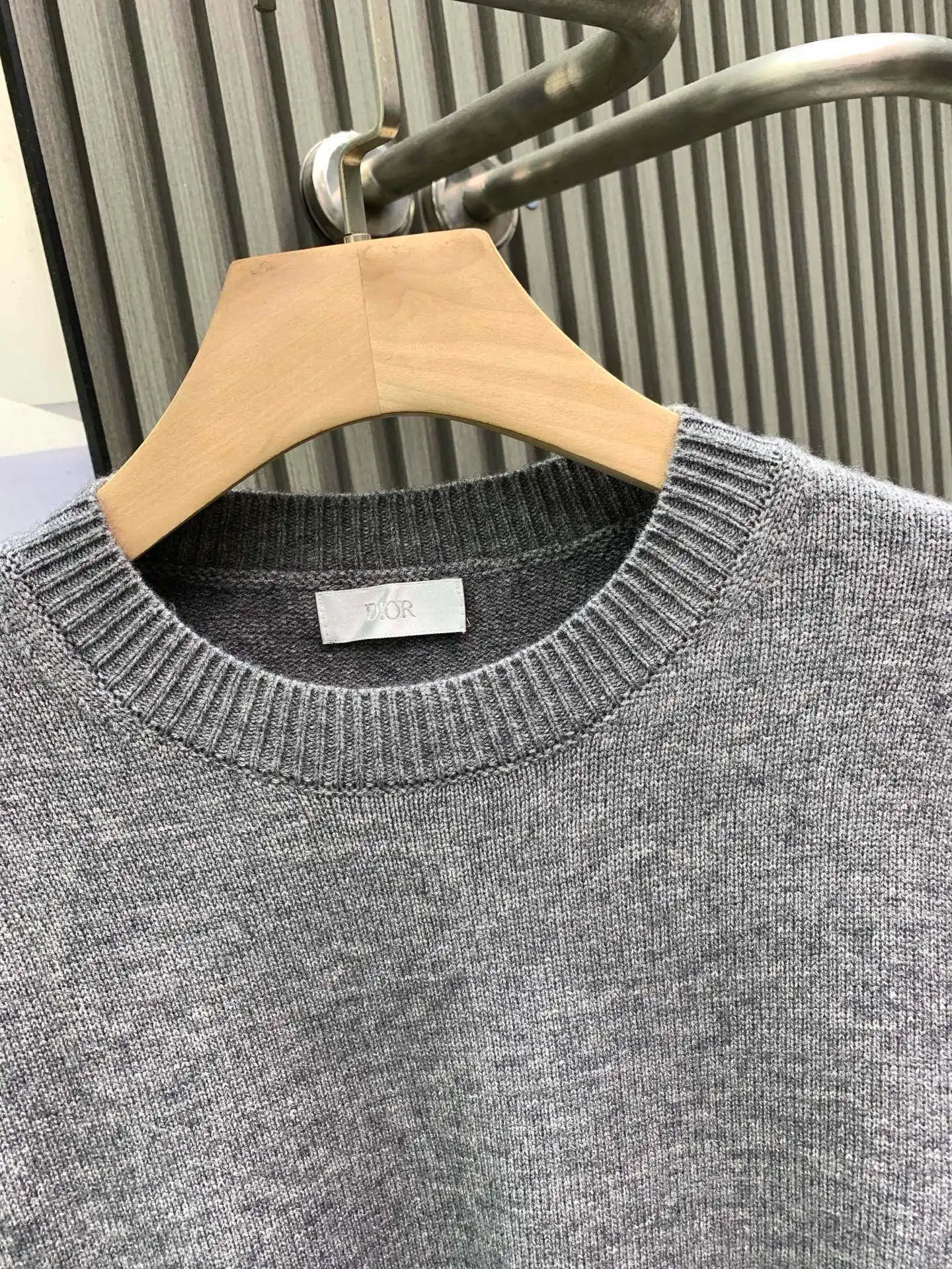 Logo Embroidered Wool-Blend Sweater D23023927 — view 3