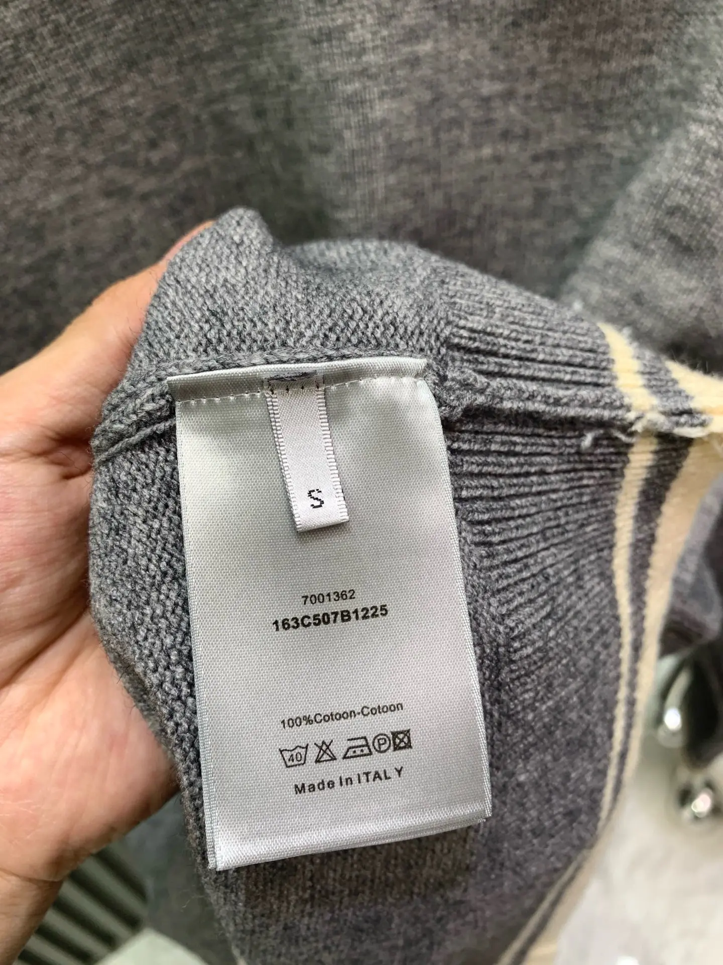 Logo Embroidered Wool-Blend Sweater D23023927 — view 10