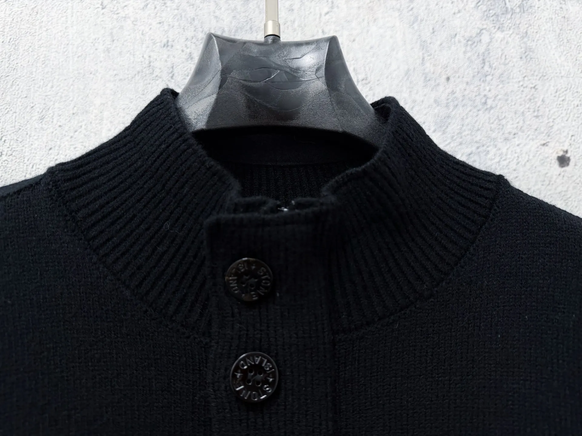 Button-Neck Wool Knit Sweater D23524857 — view 4
